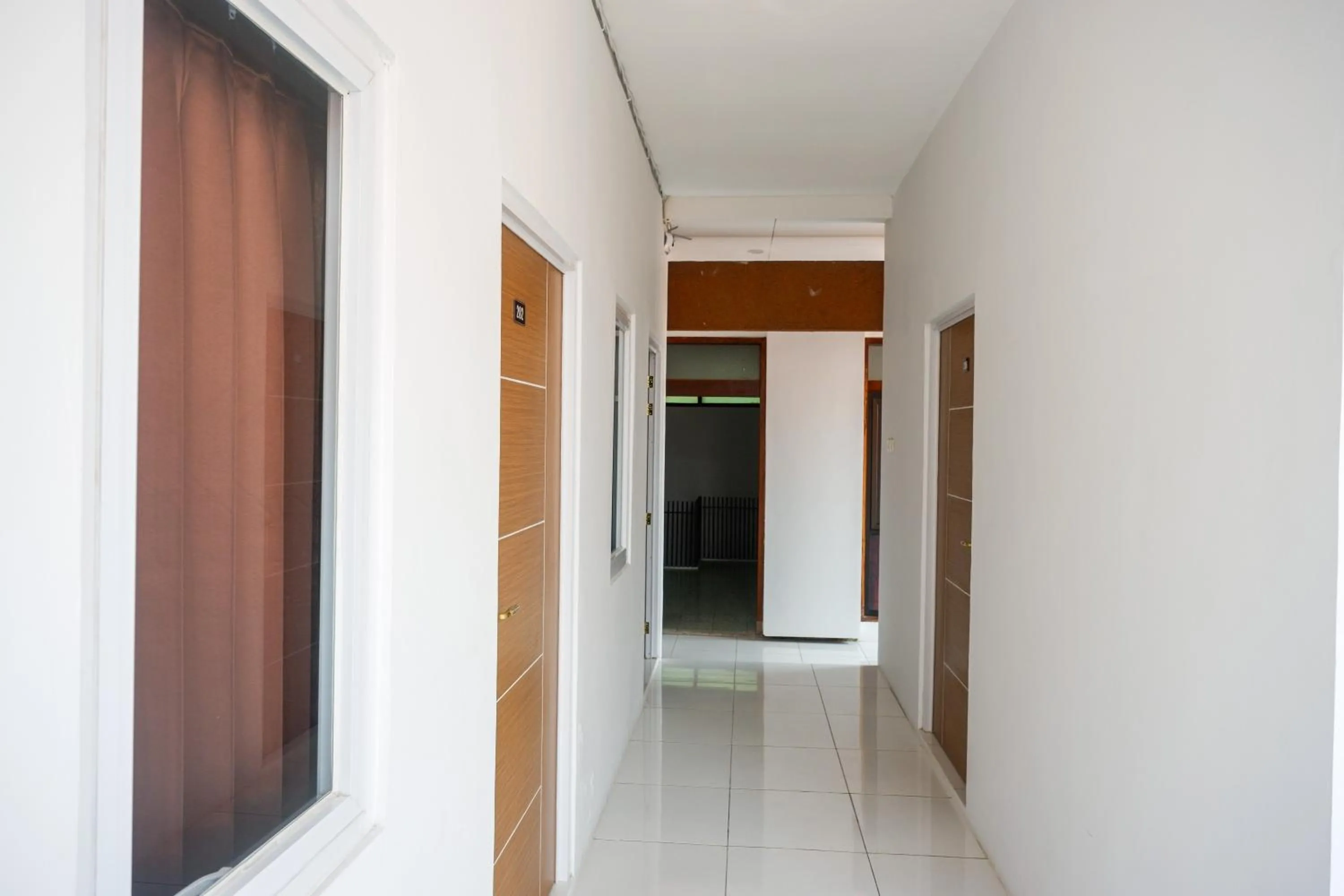 Area and facilities in RedDoorz near Kawasan Simpang Lima Area