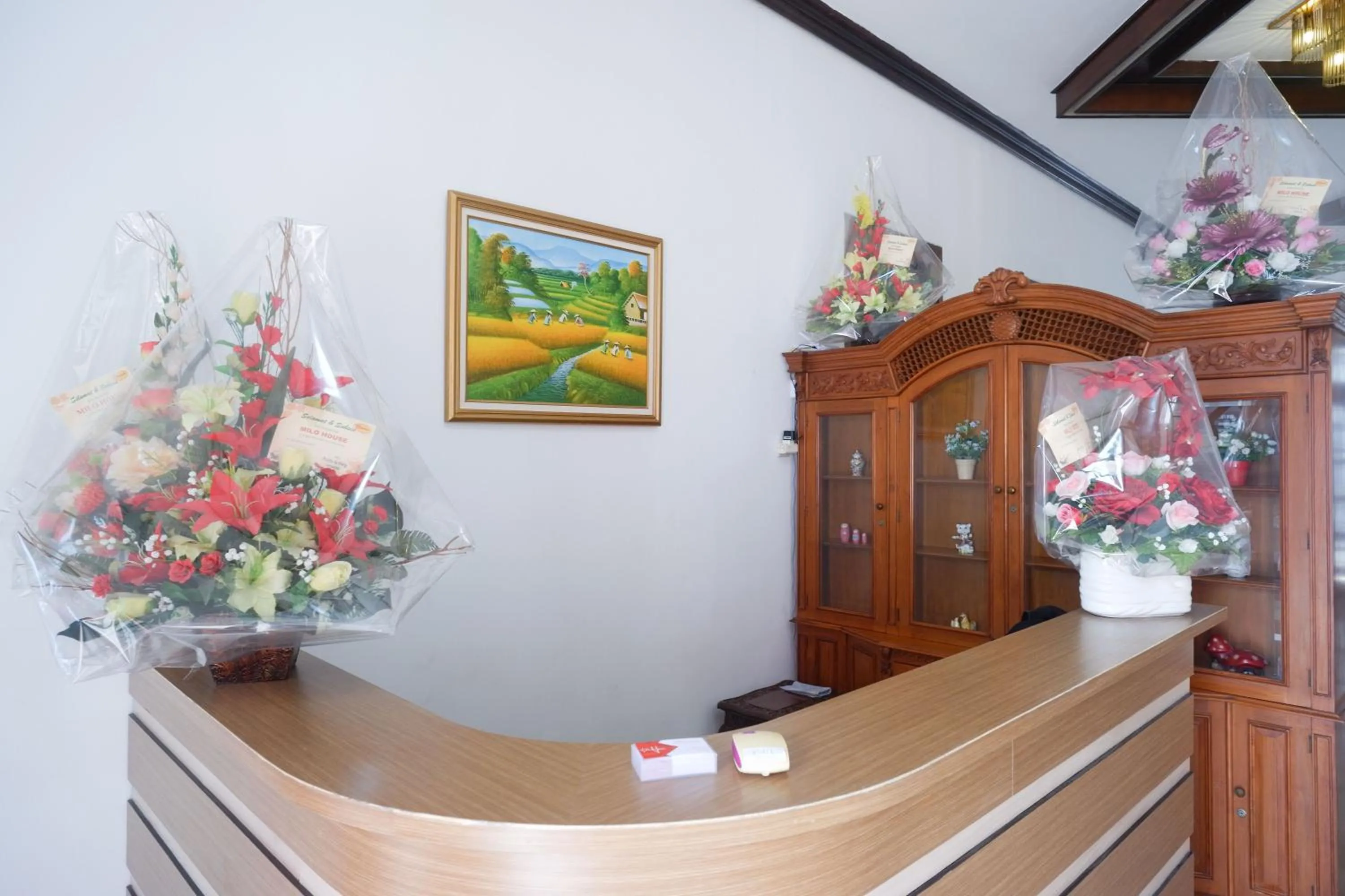 Lobby or reception in RedDoorz near Kawasan Simpang Lima Area