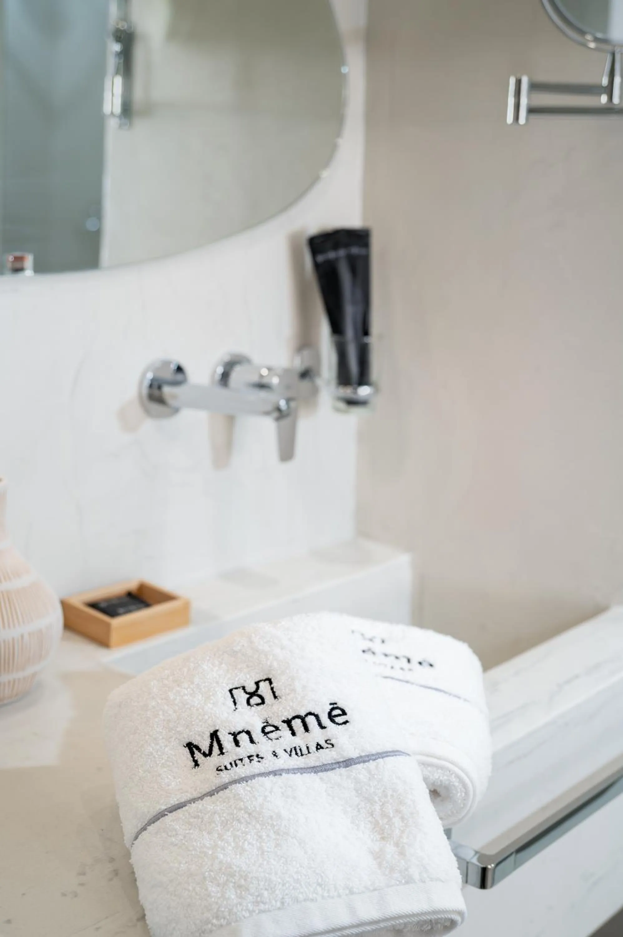 Bathroom in Mnḗmē Suites & Villas