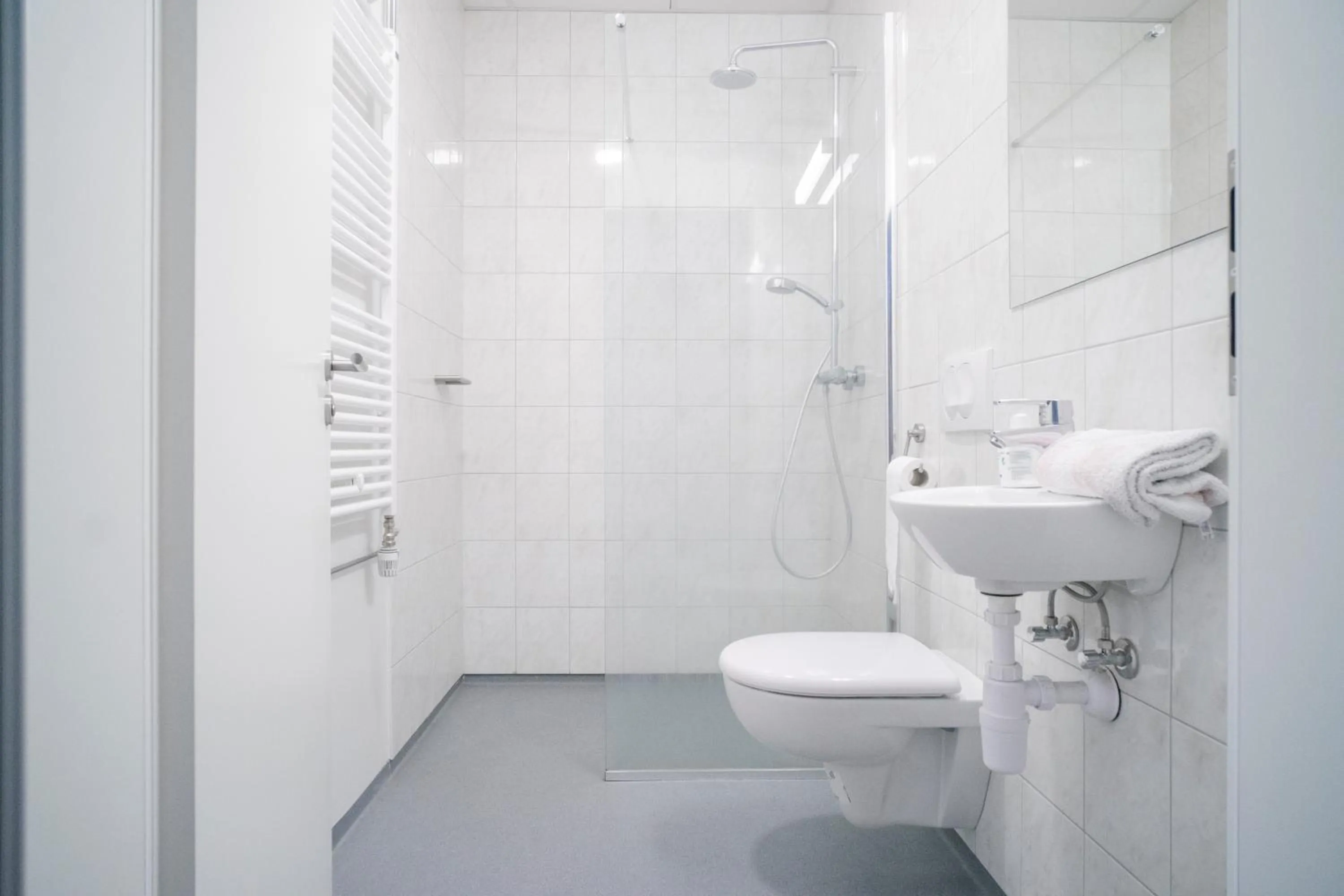 Shower in Guesthouse Pavi