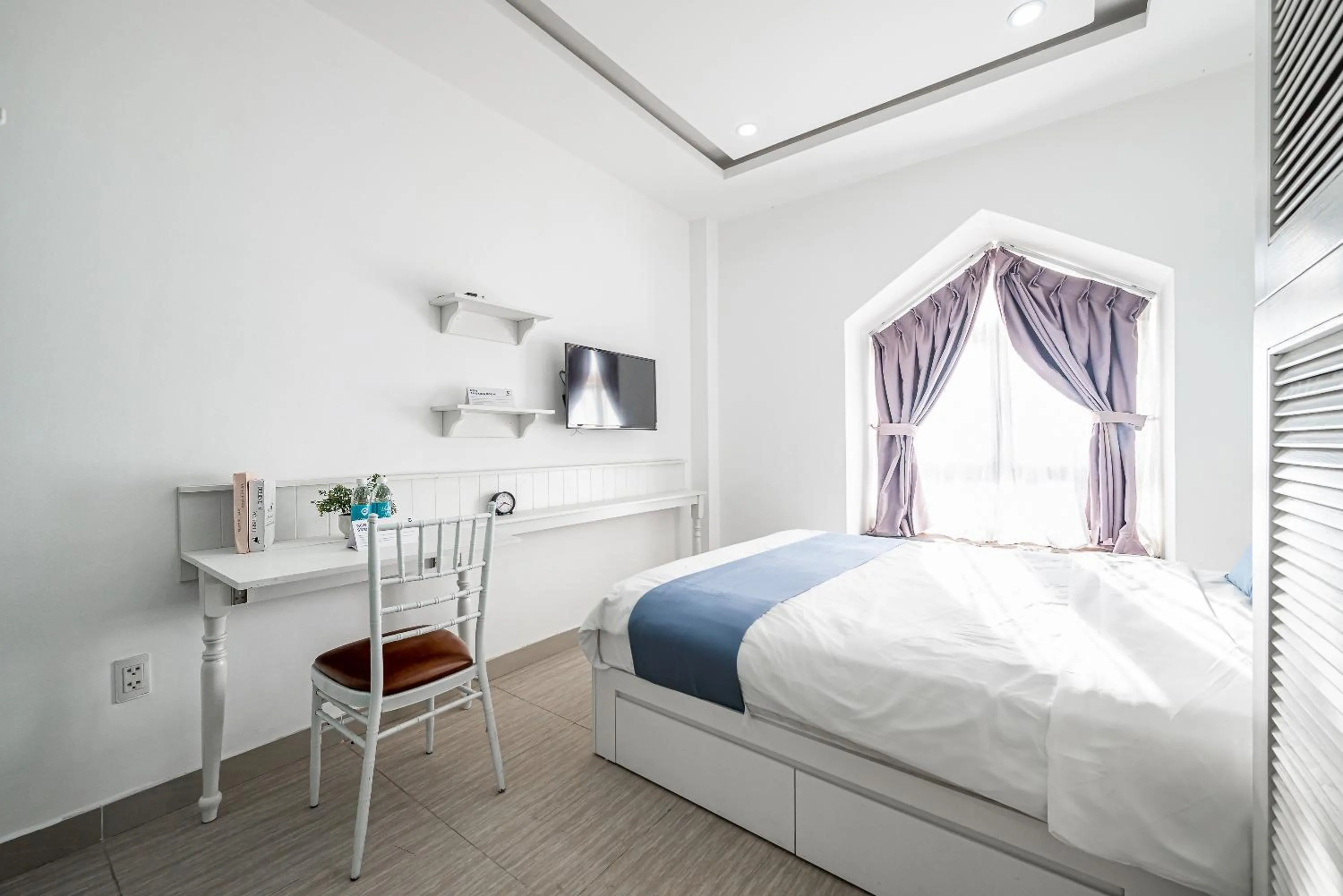 Dining area, Bed in Cozrum Homes - Sonata Residence