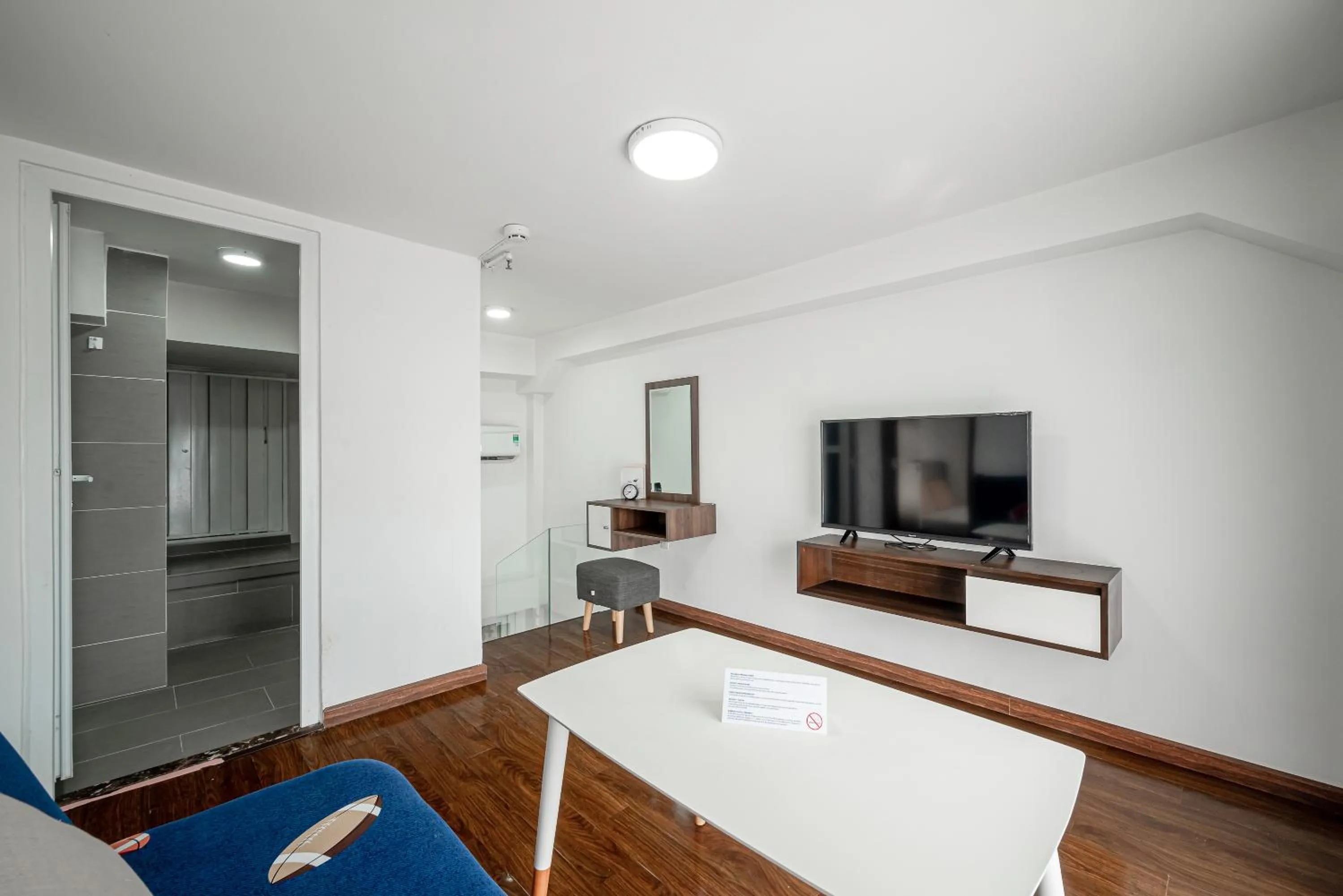 TV and multimedia in Cozrum Homes - Sonata Residence