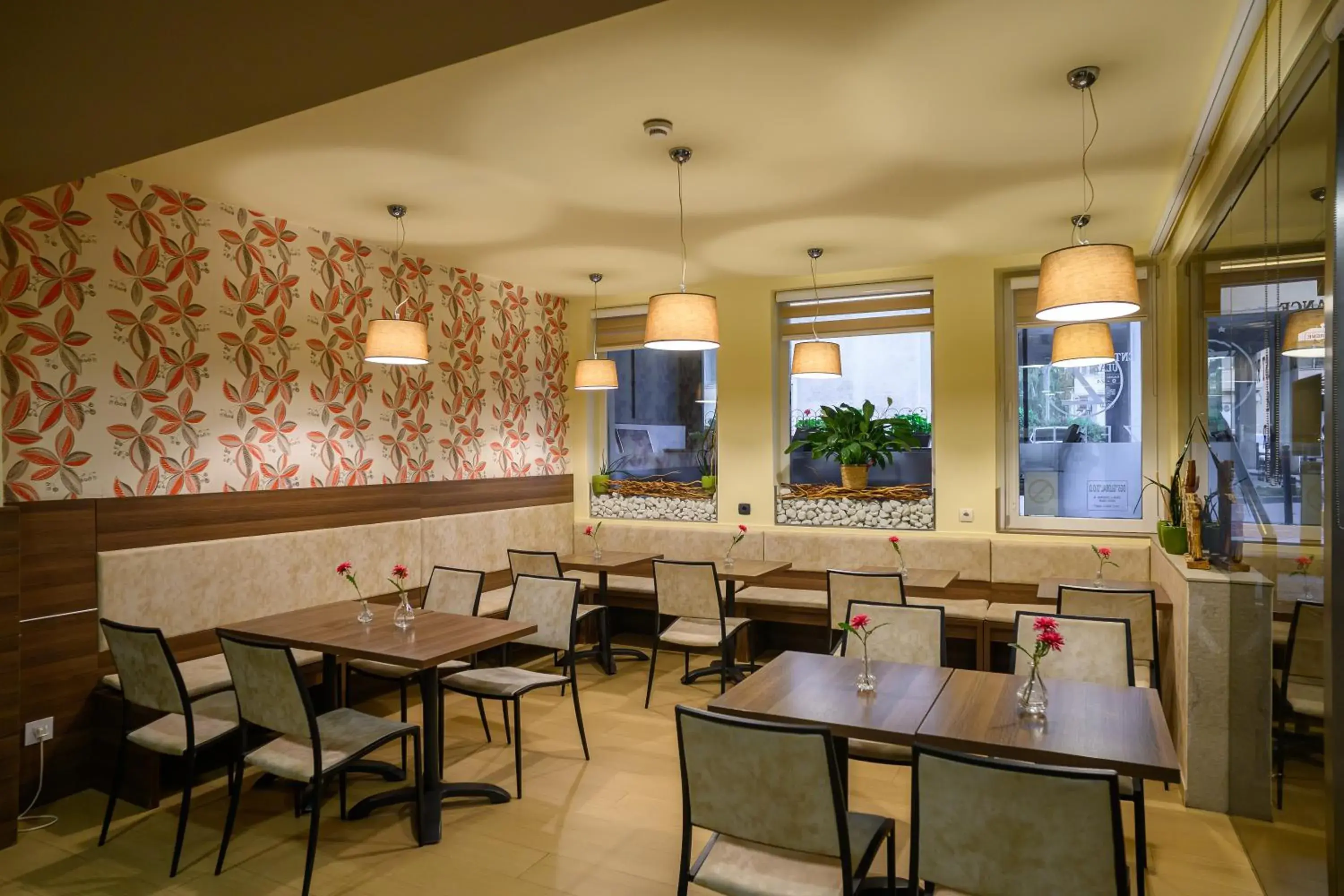 Restaurant/places to eat in Garni Hotel Zenit Restaurant/places to eat in Garni Hotel Zenit