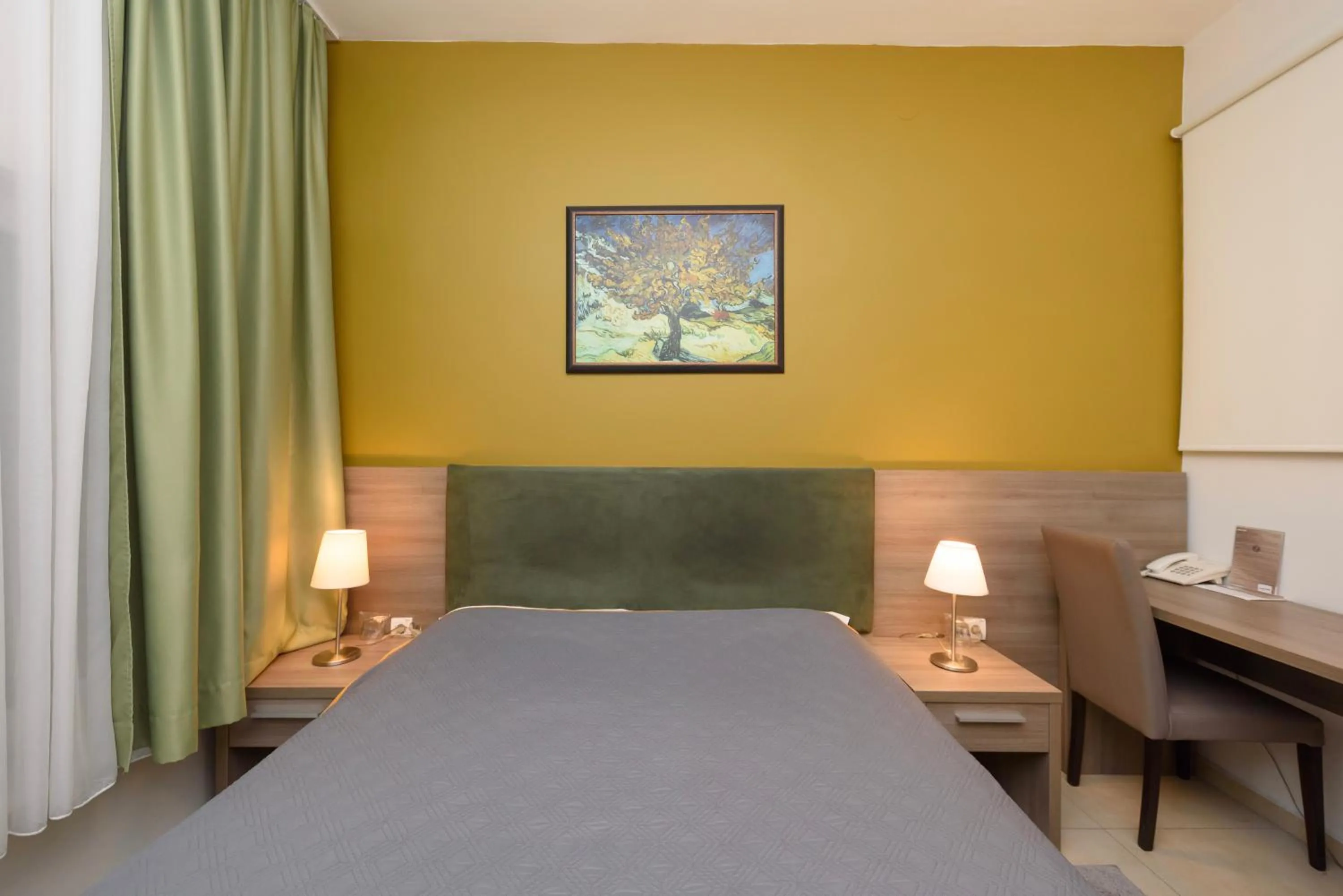 Bed in Garni Hotel Zenit