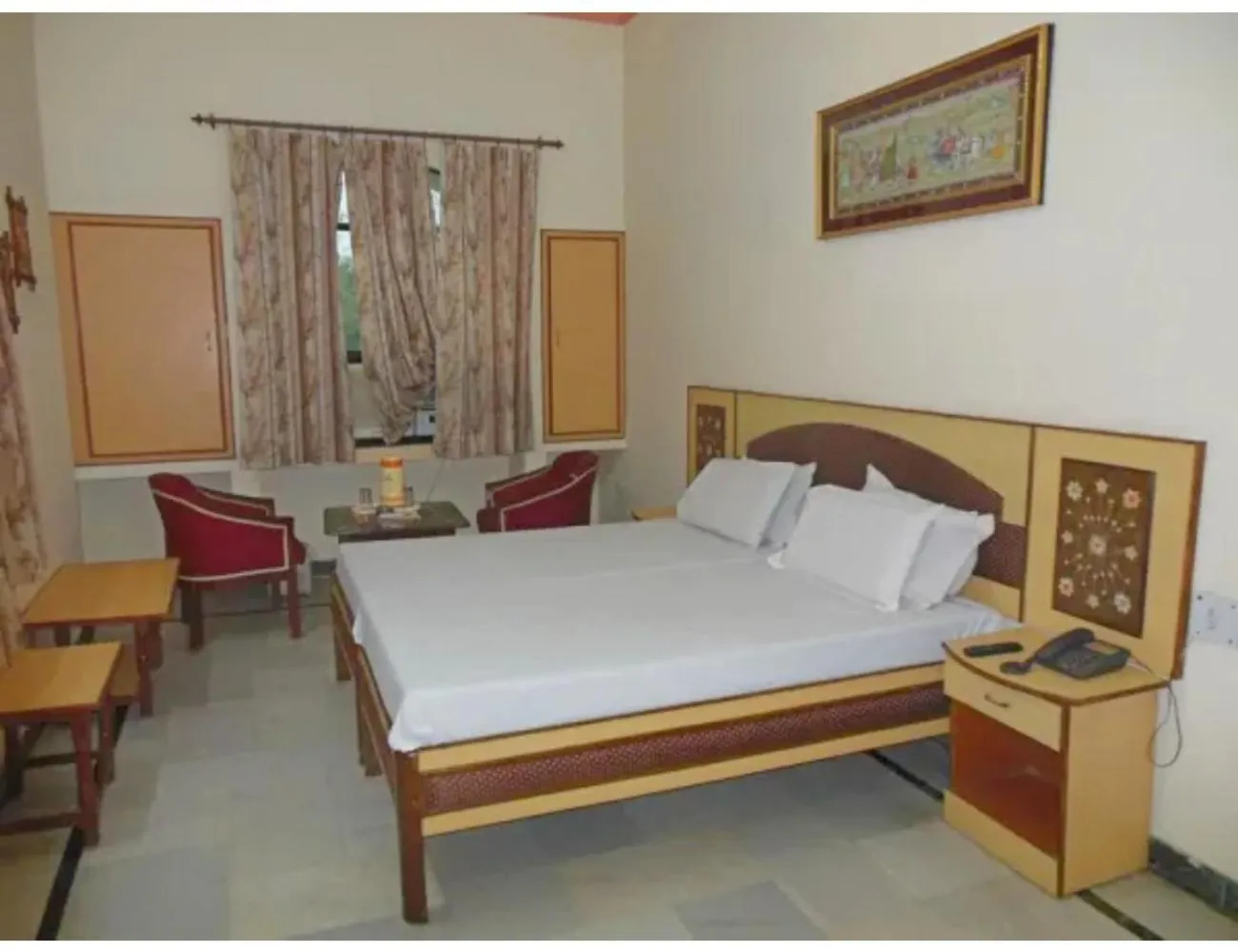 Bedroom, Bed in Viren Plaza, Agra