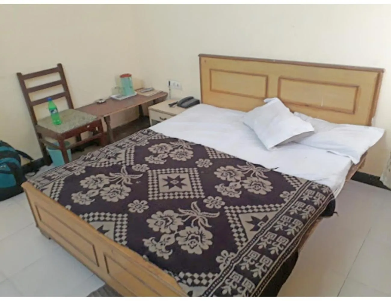 Bed in Viren Plaza, Agra