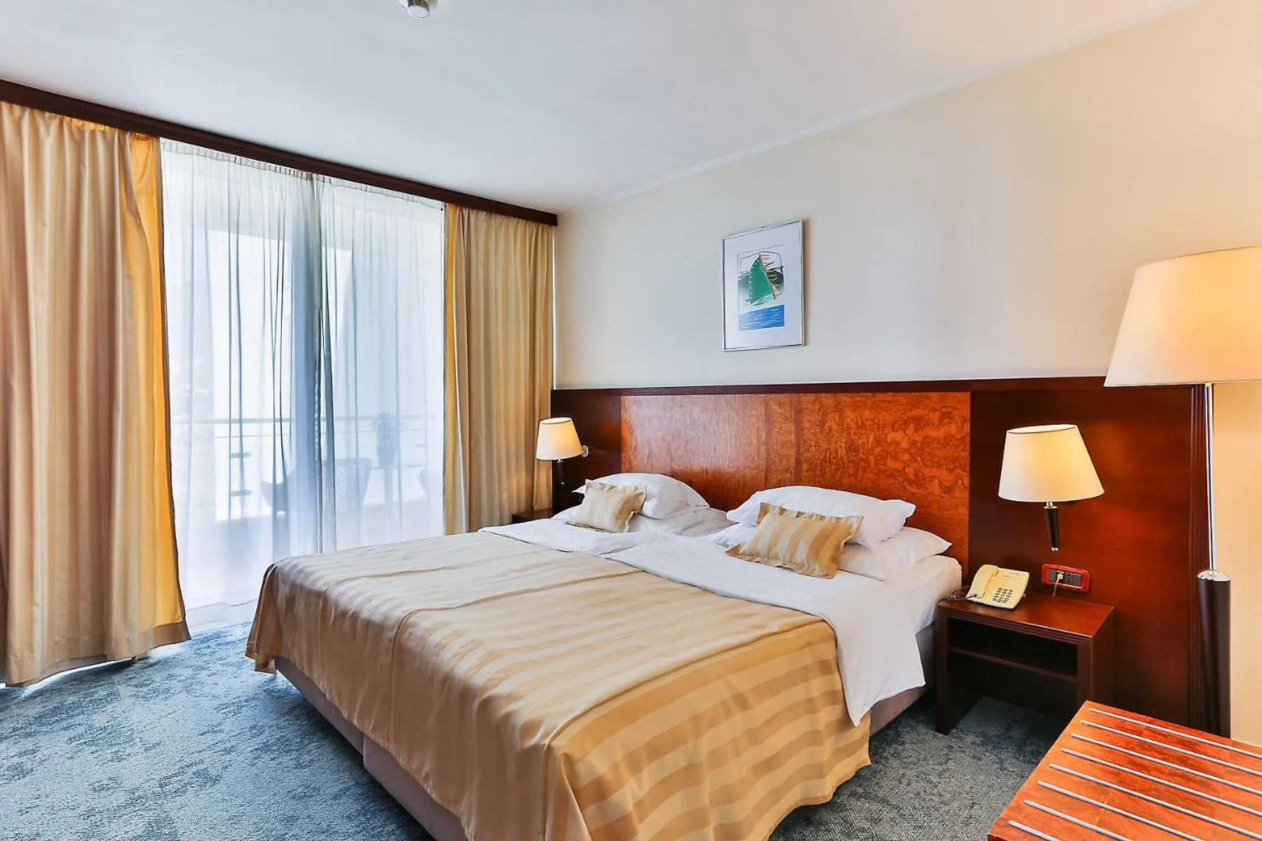 Bed in Hotel Princess