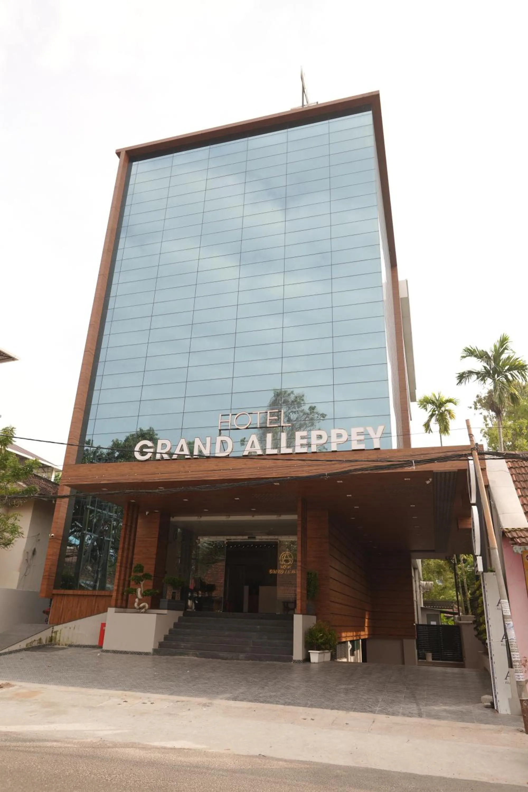 Property building in Hotel Grand Alleppey