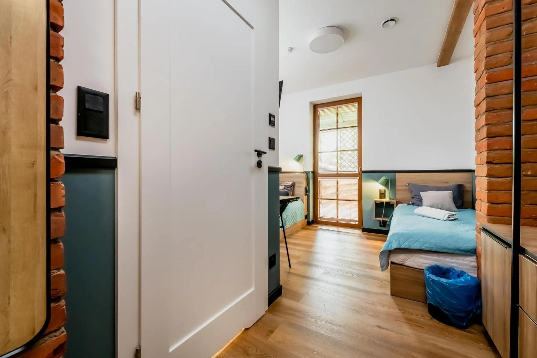 Bed in Noclegi Żelazna 51