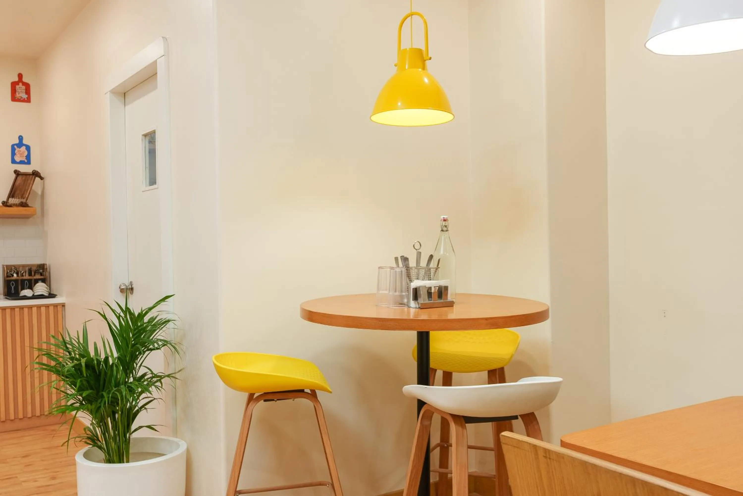 Restaurant/places to eat in Bloom Boutique l Connaught Place Area