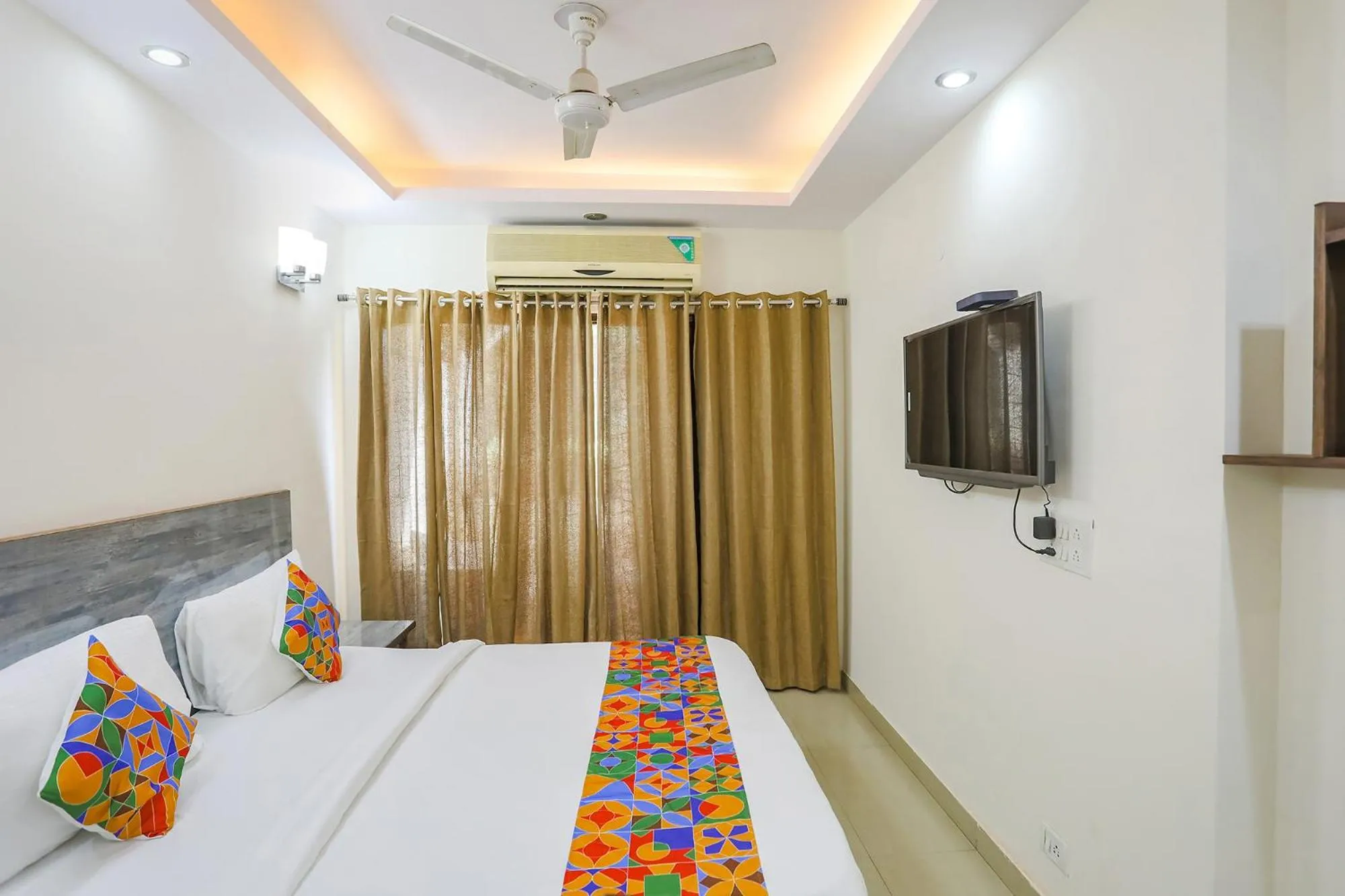 TV and multimedia, Bed in Via JPM Harshdeep