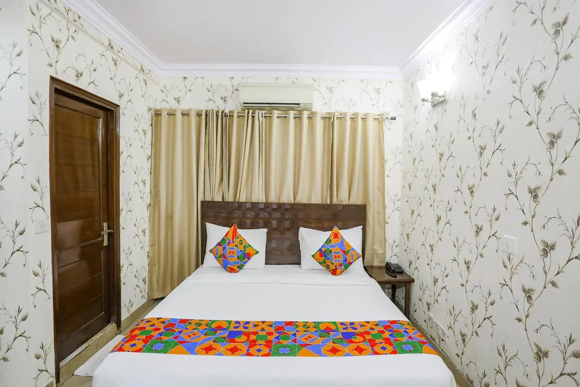 Bed in Via JPM Harshdeep Bed in Via JPM Harshdeep