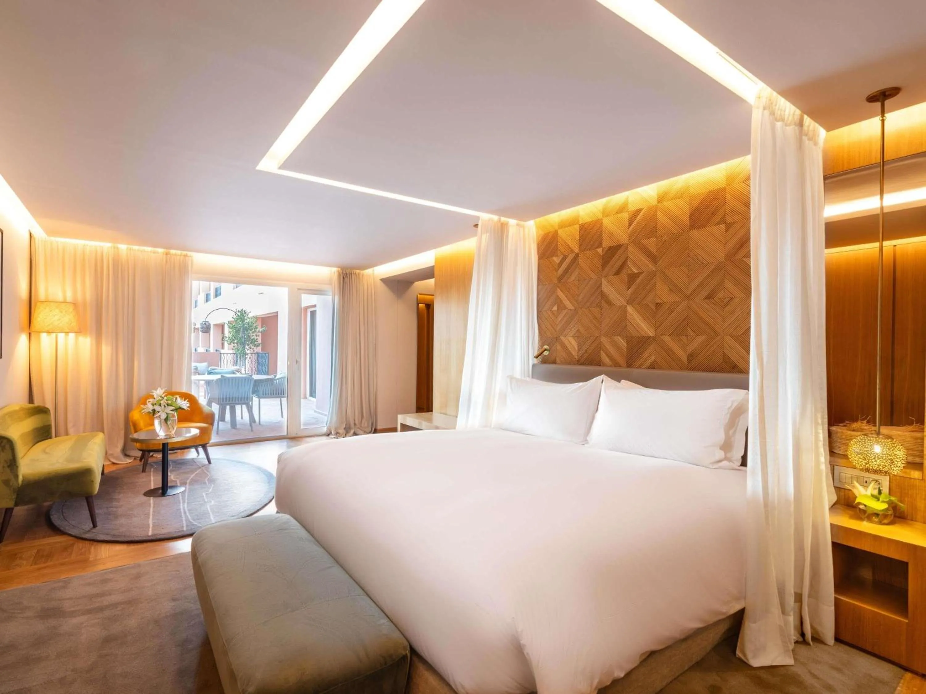 Bedroom, Bed in Sofitel Marrakech Palais Impérial & Spa