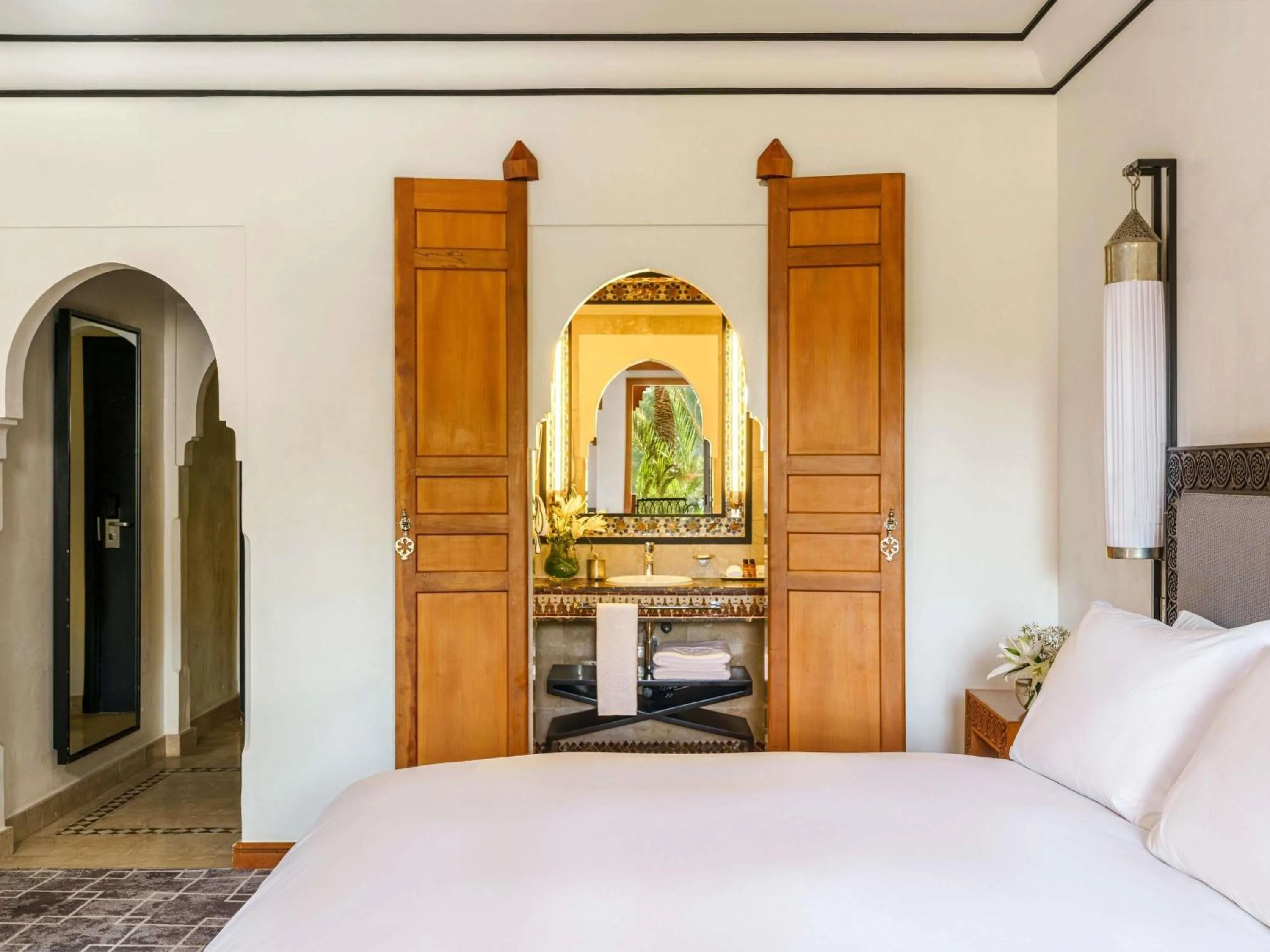 Bedroom, Bed in Sofitel Marrakech Palais Impérial & Spa