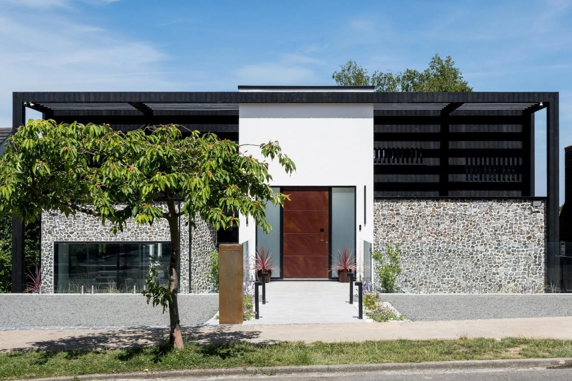 Chess Valley modern home stay