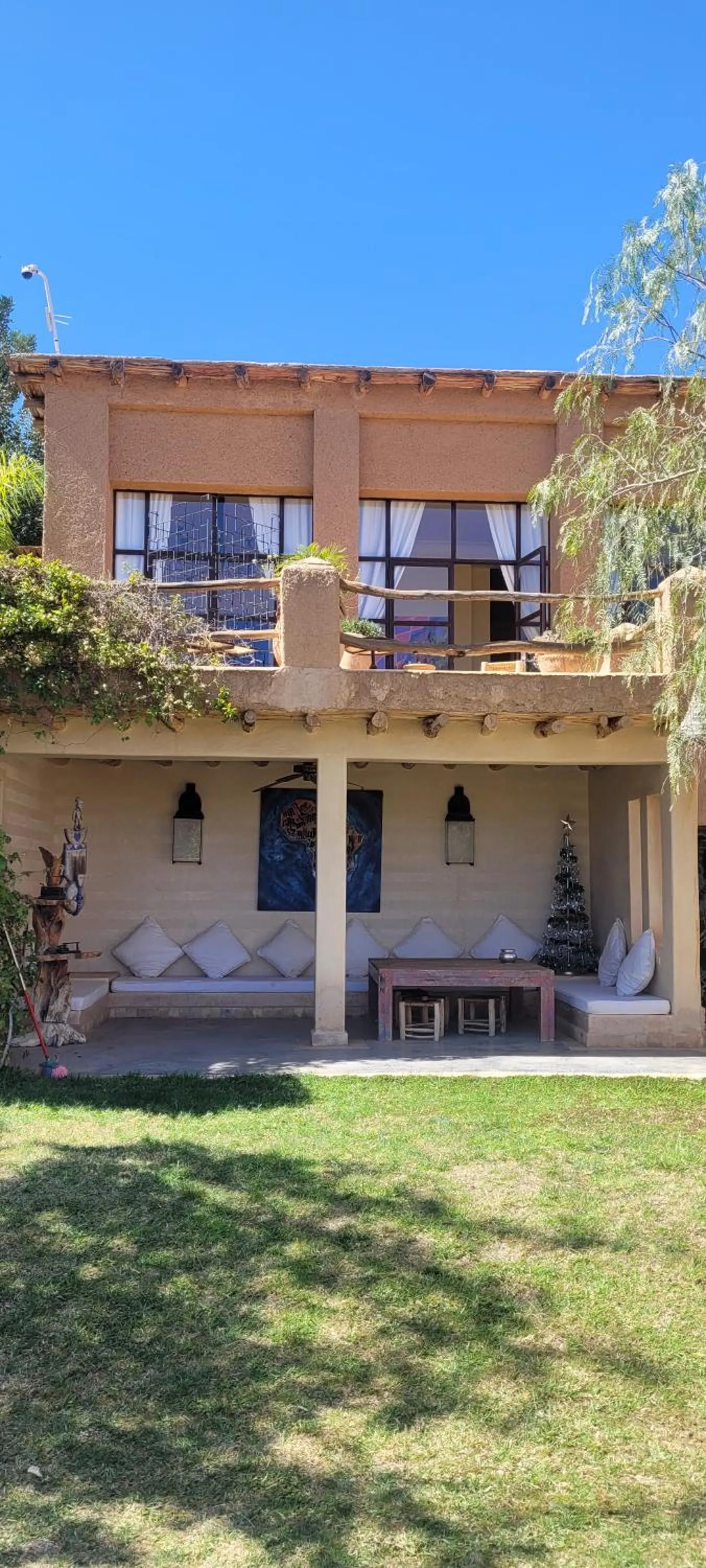 Property building in Quelque part au barrage