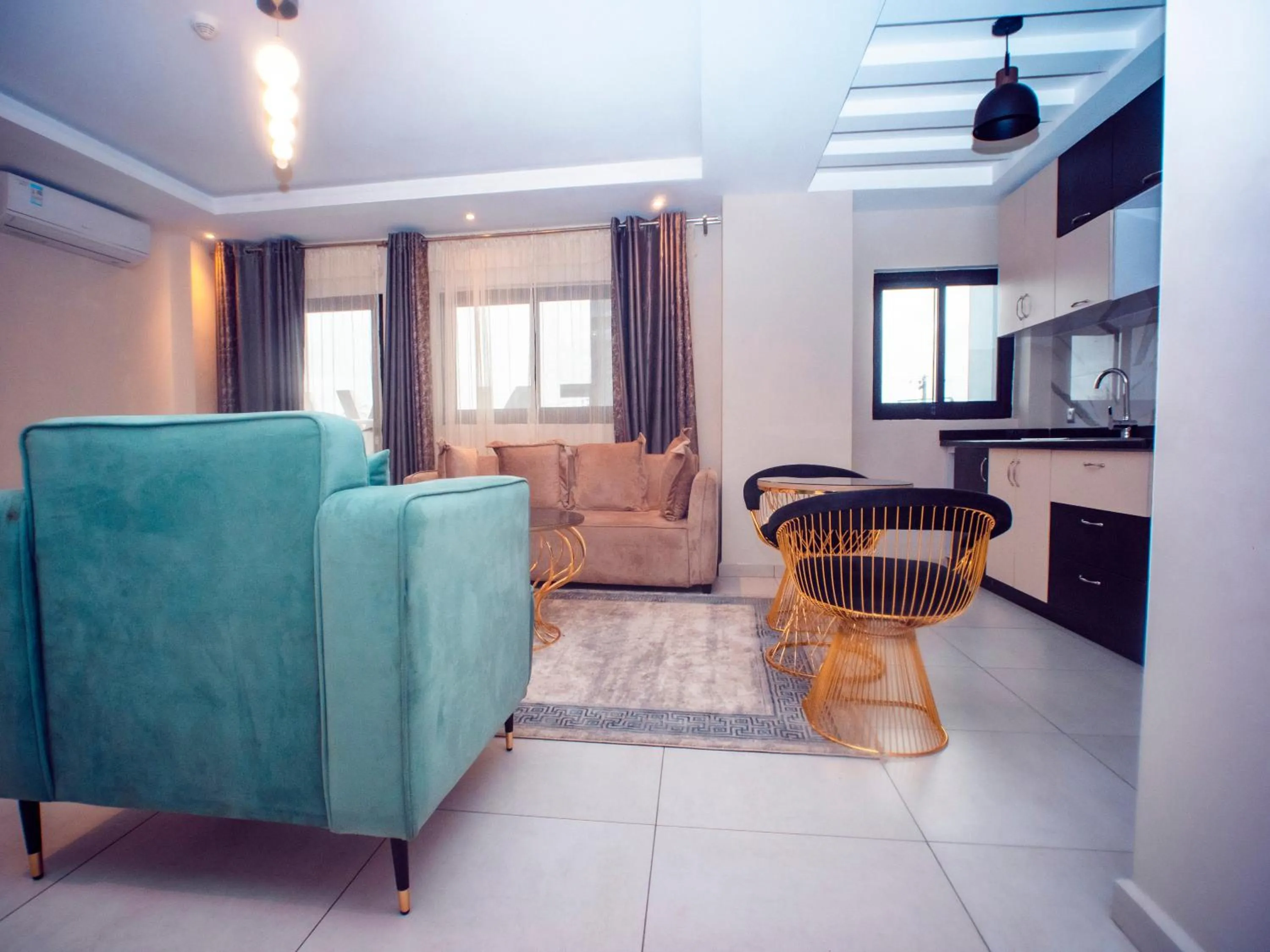 Kitchen or kitchenette in Geneva Hotel