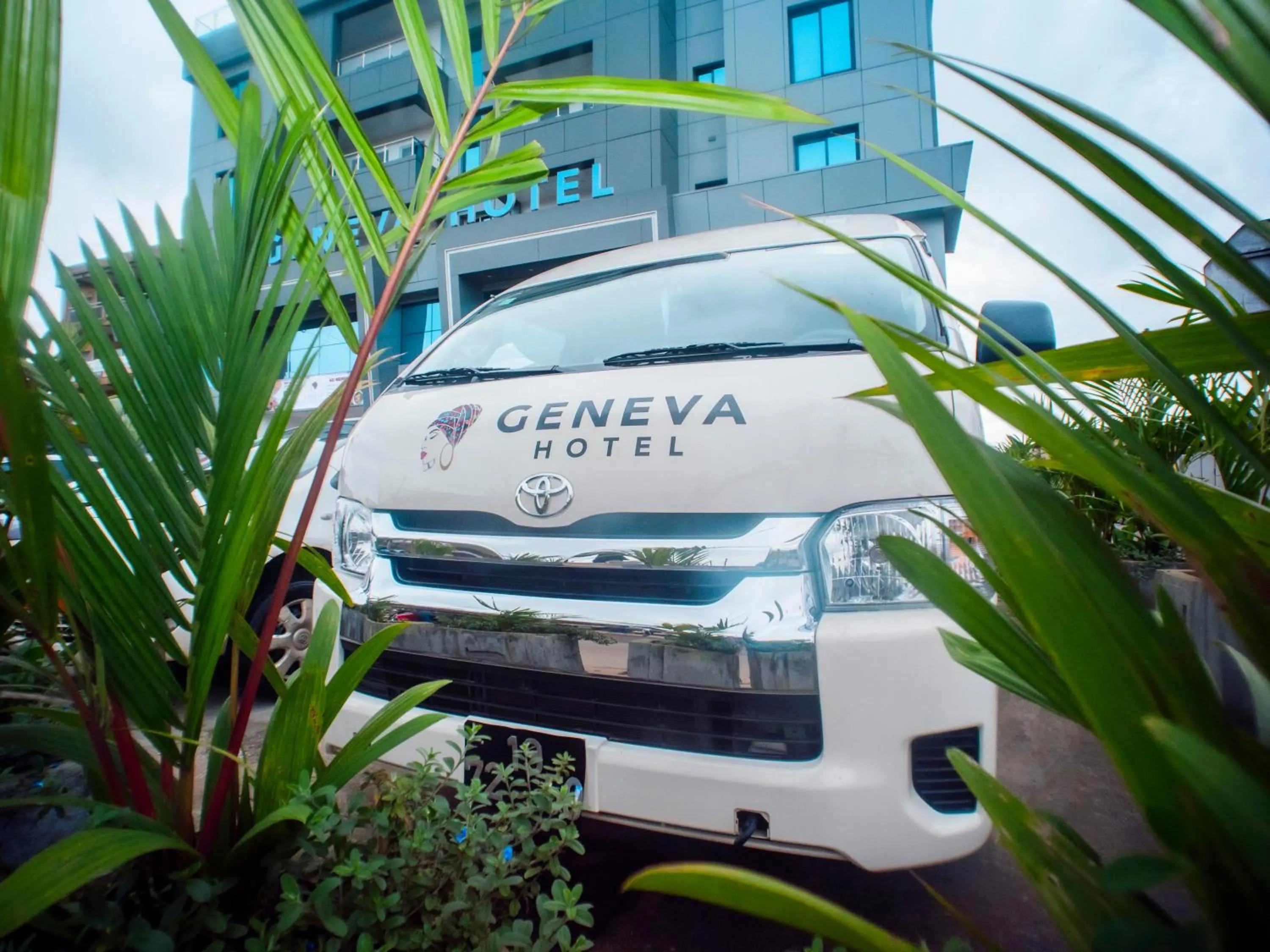 shuttle in Geneva Hotel