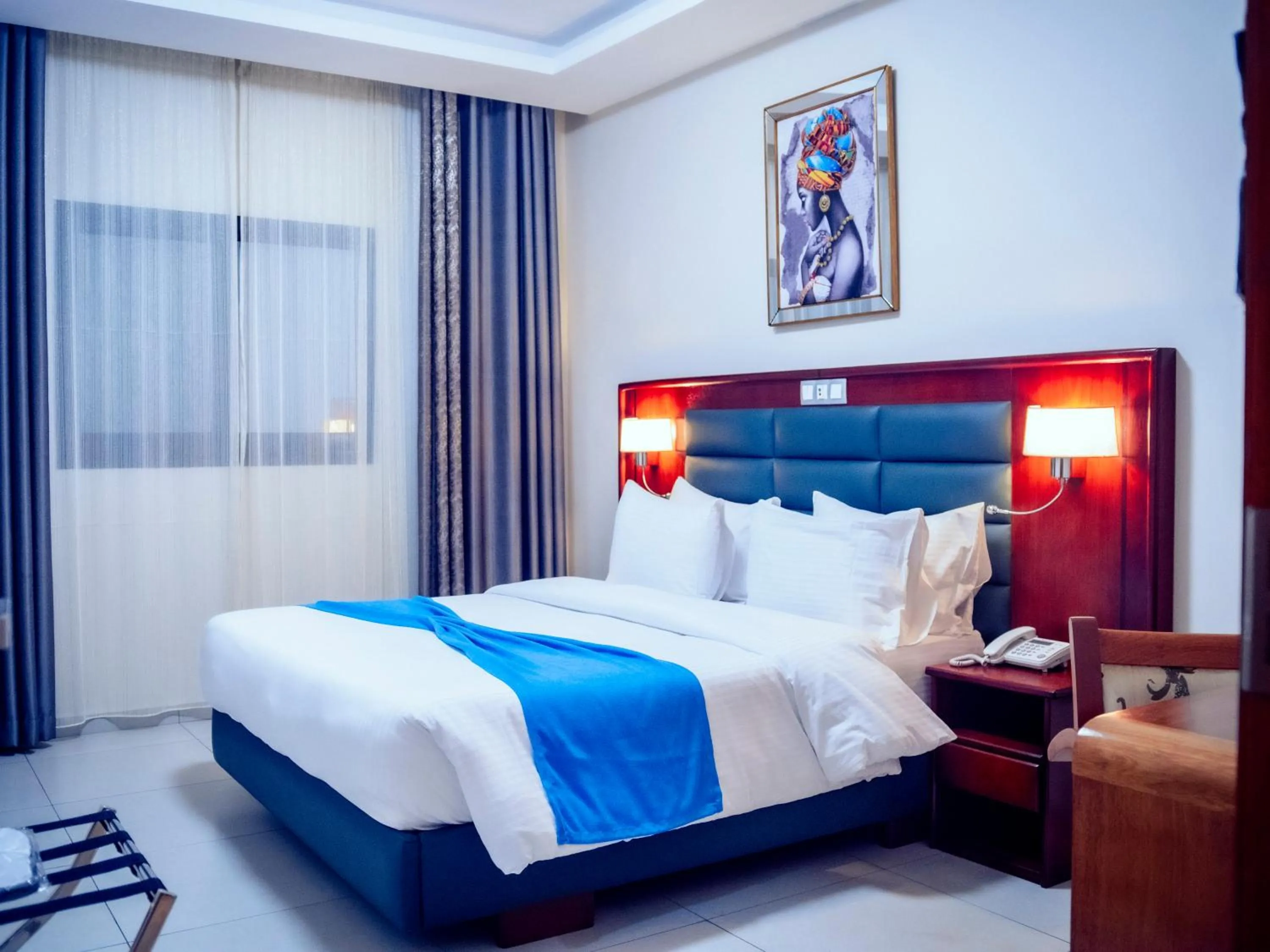 View (from property/room), Bed in Geneva Hotel