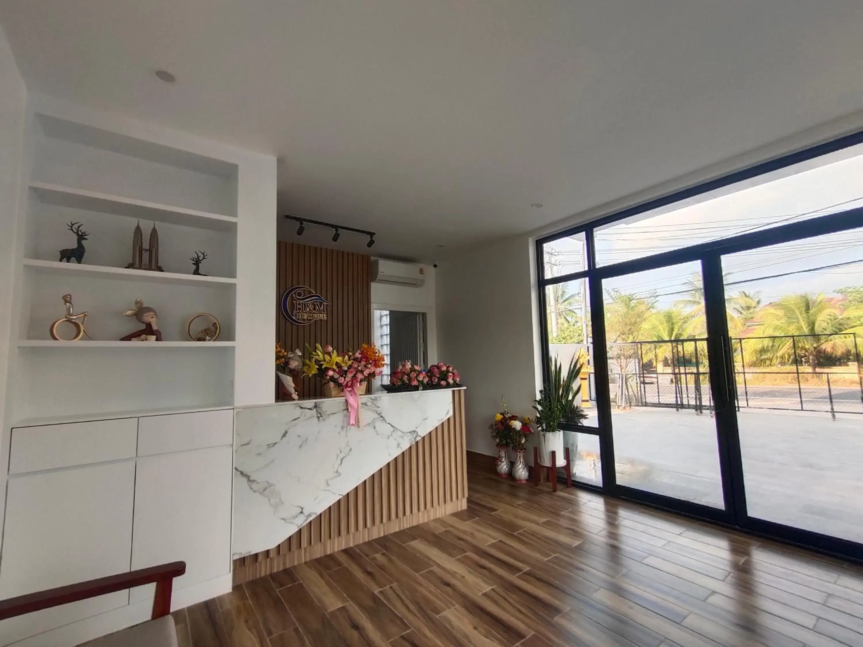 Lobby or reception in H&M Boutique Lobby or reception in H&M Boutique