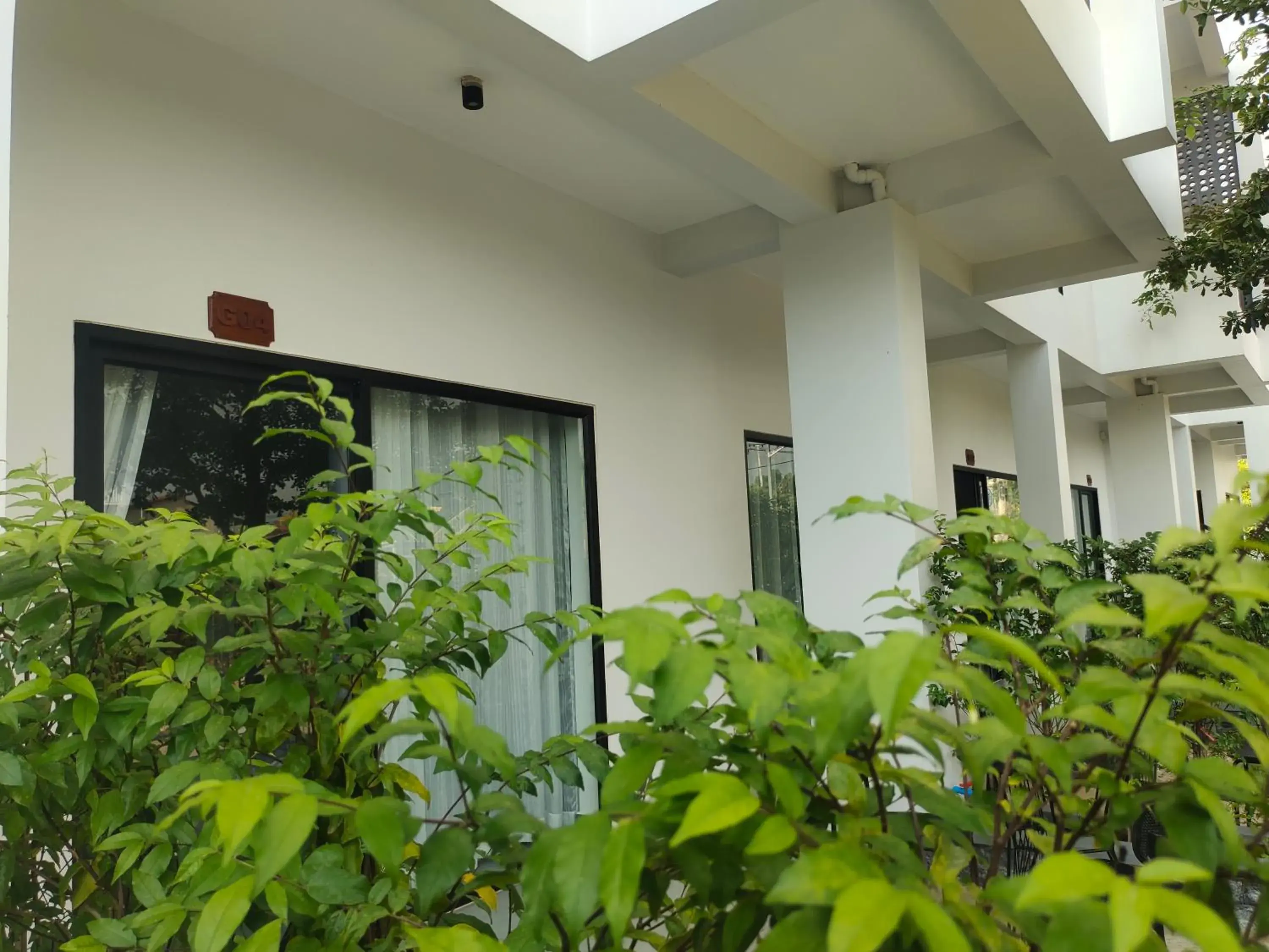 Property building in H&M Boutique Property building in H&M Boutique