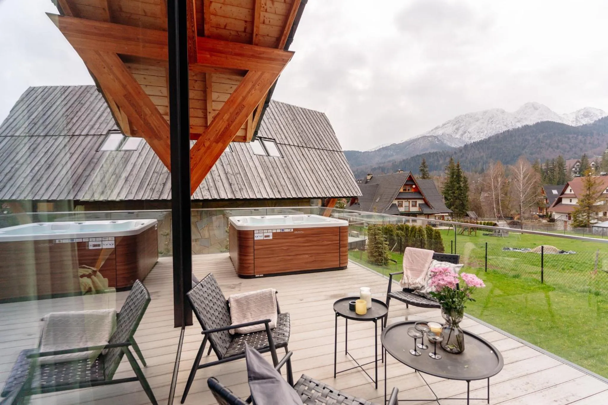 Patio in Landscape Zakopane - LoftAffair