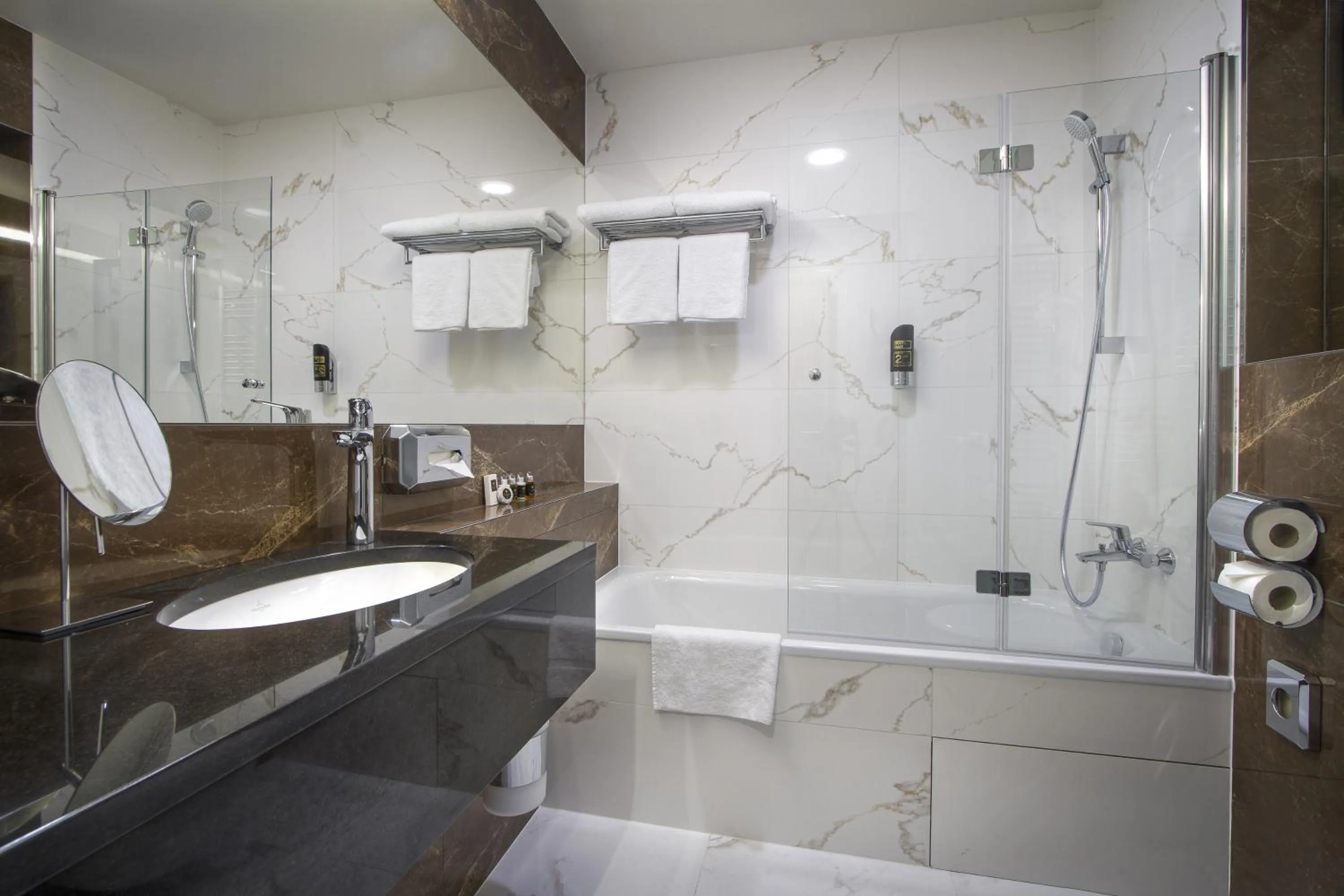 Toilet in Hotel Essence