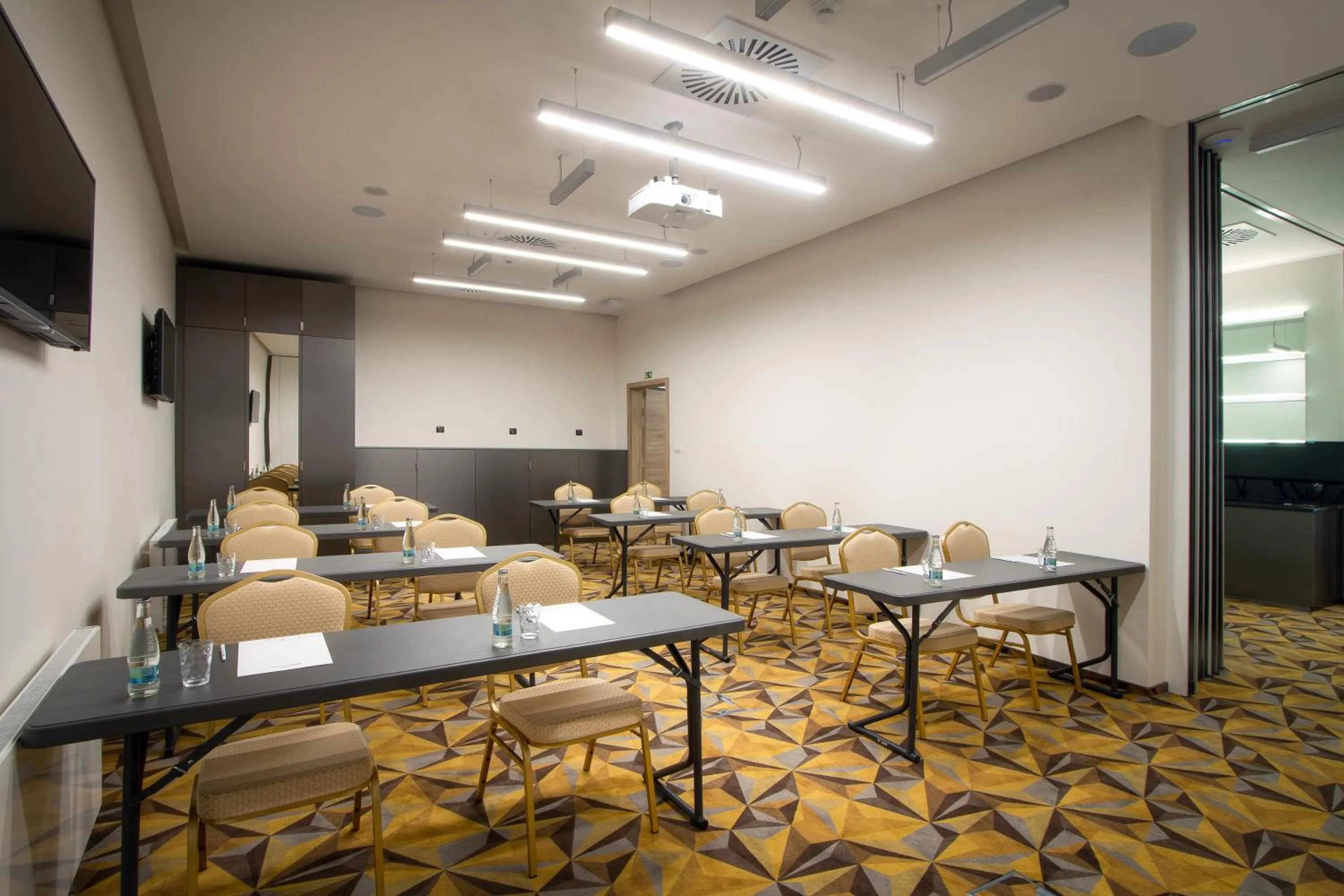 TV and multimedia in Hotel Essence