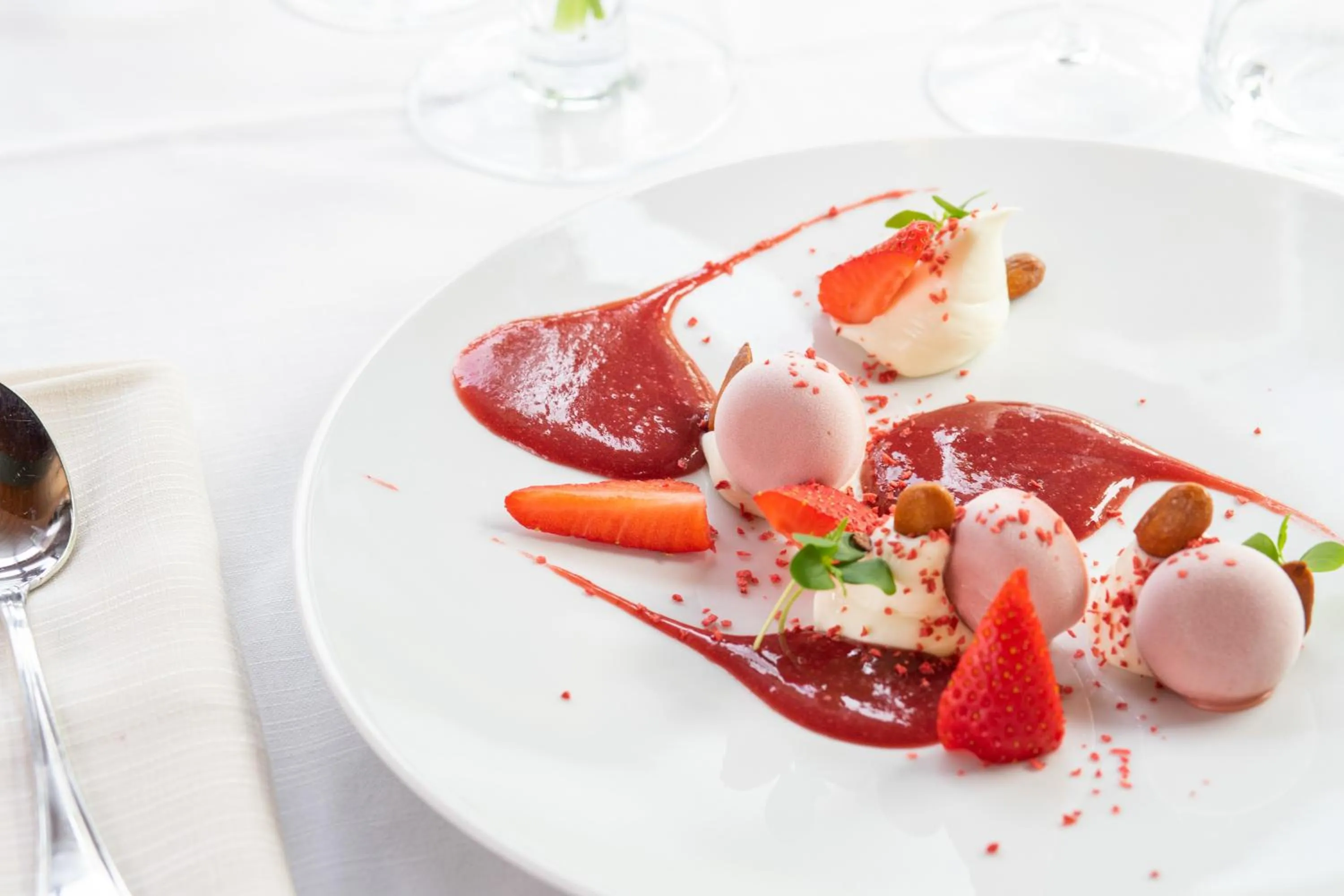 Food and drinks in Hotel Cesare