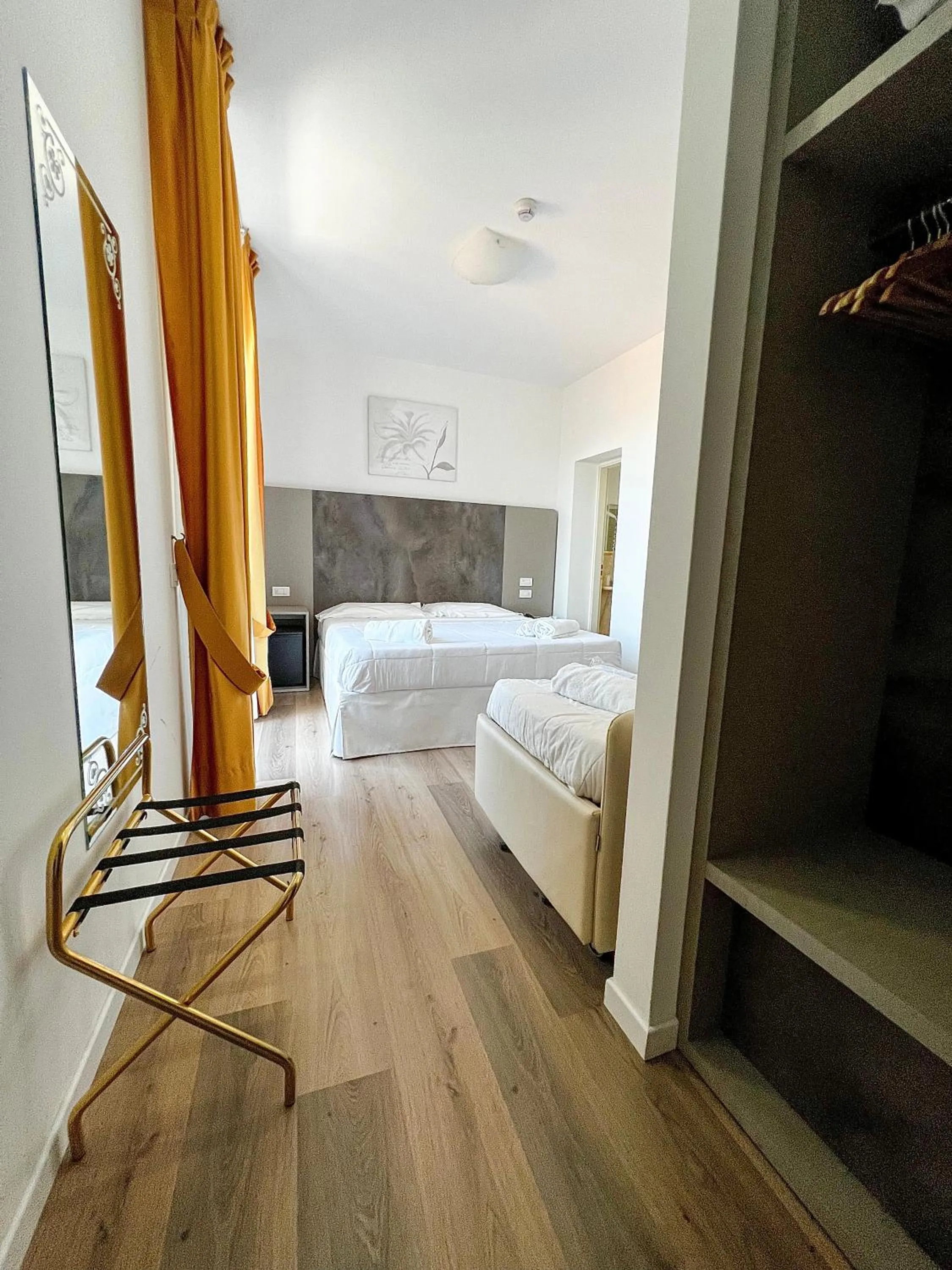 Bedroom, Bed in Hotel Joli