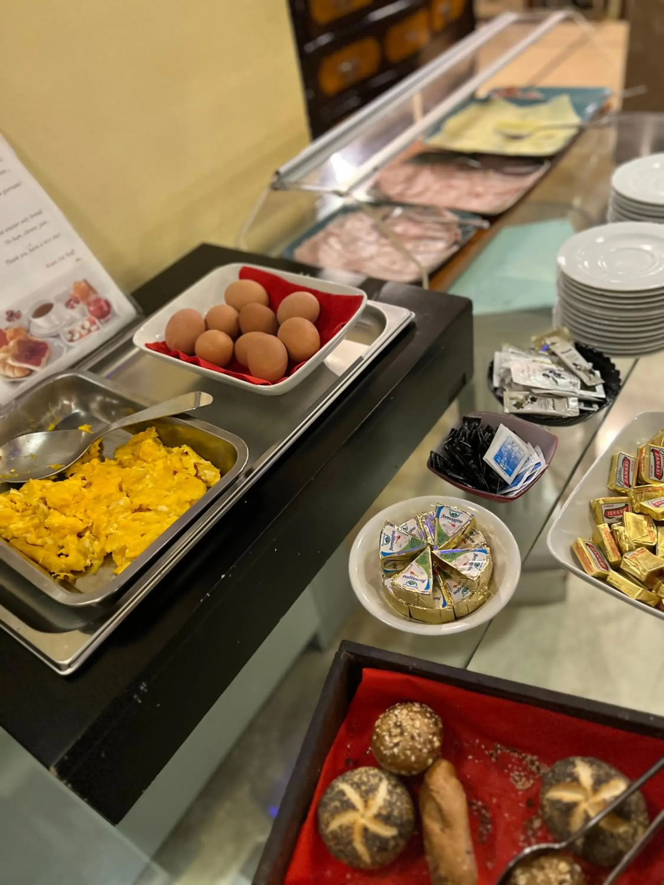 Breakfast in Hotel Joli Breakfast in Hotel Joli