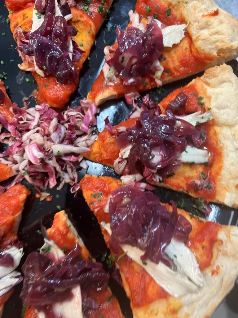 Restaurant/places to eat in Hotel Joli