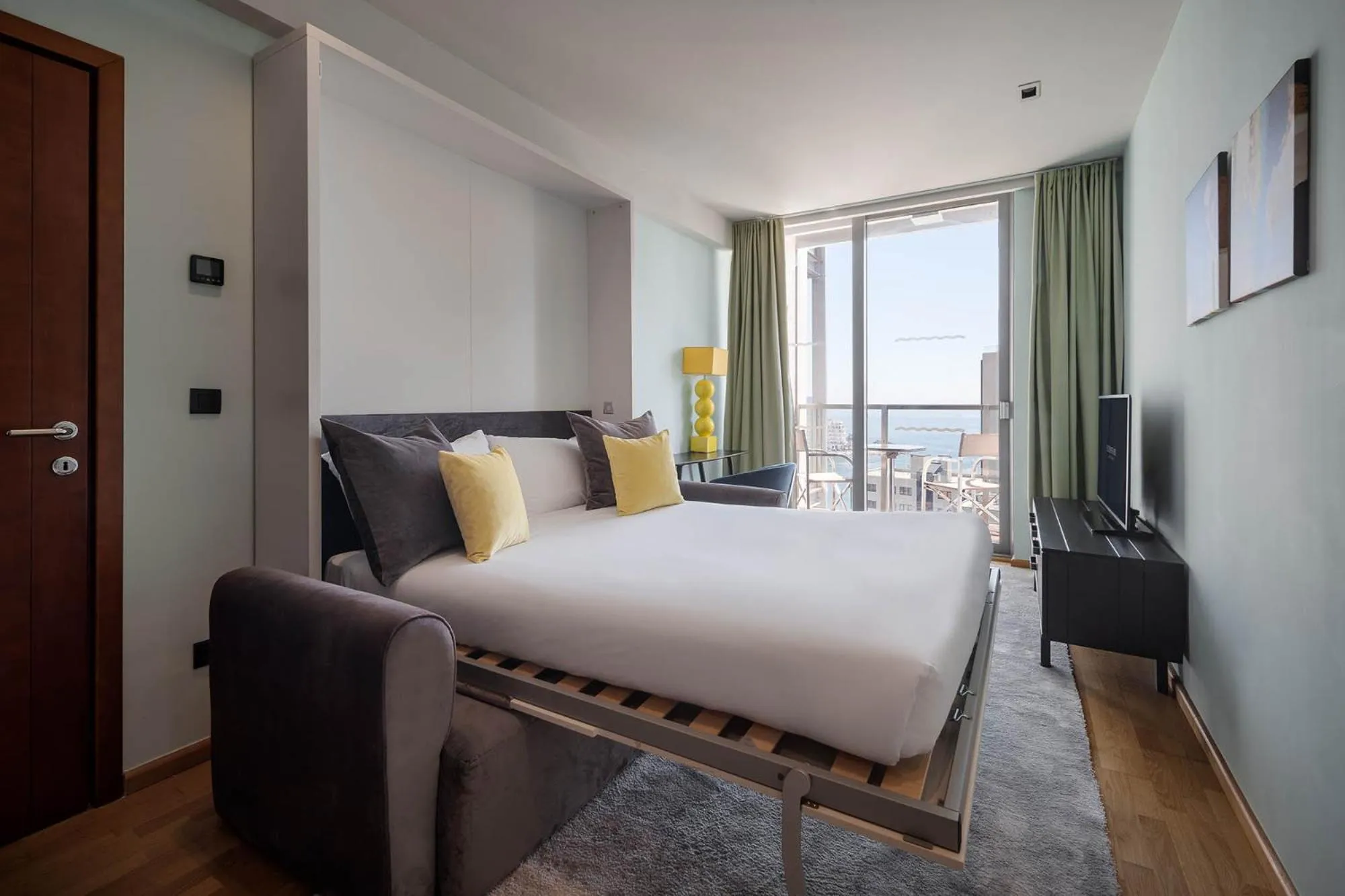 Bed in Eurostars Queen of Montenegro