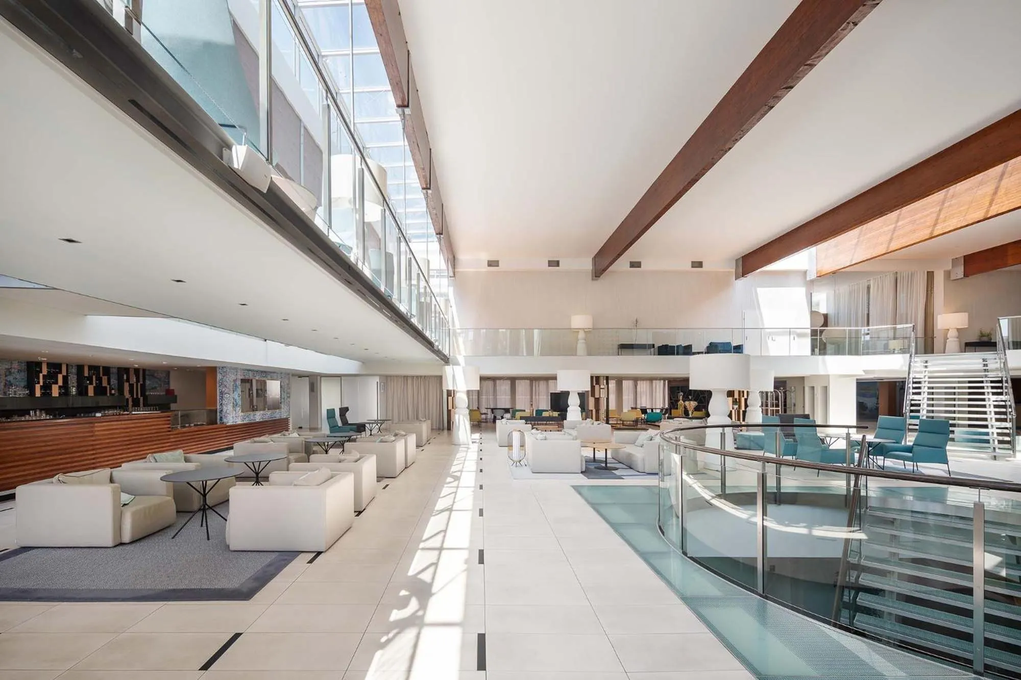 Lounge or bar in Eurostars Queen of Montenegro