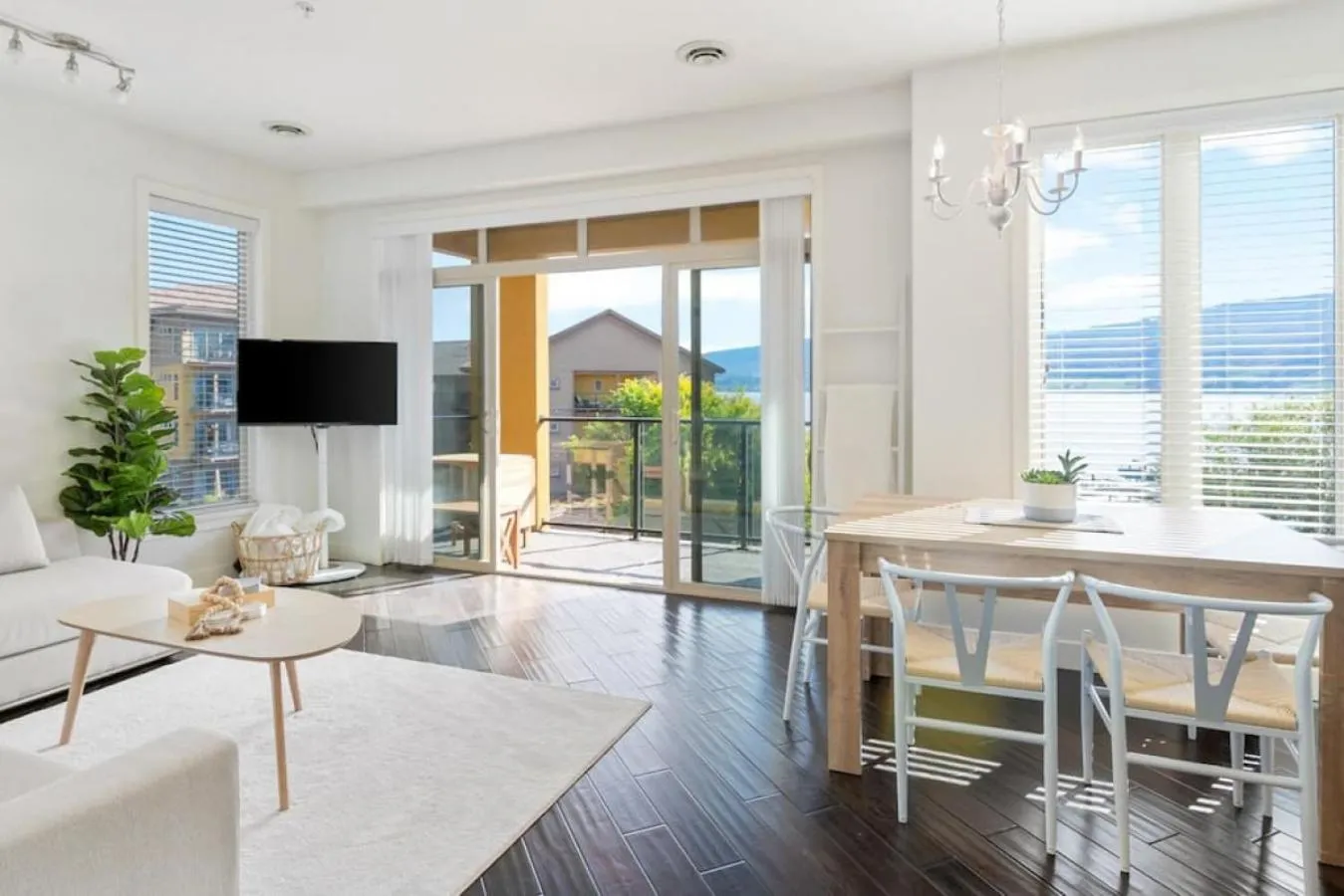 The Beach House at Barona Beach 4301