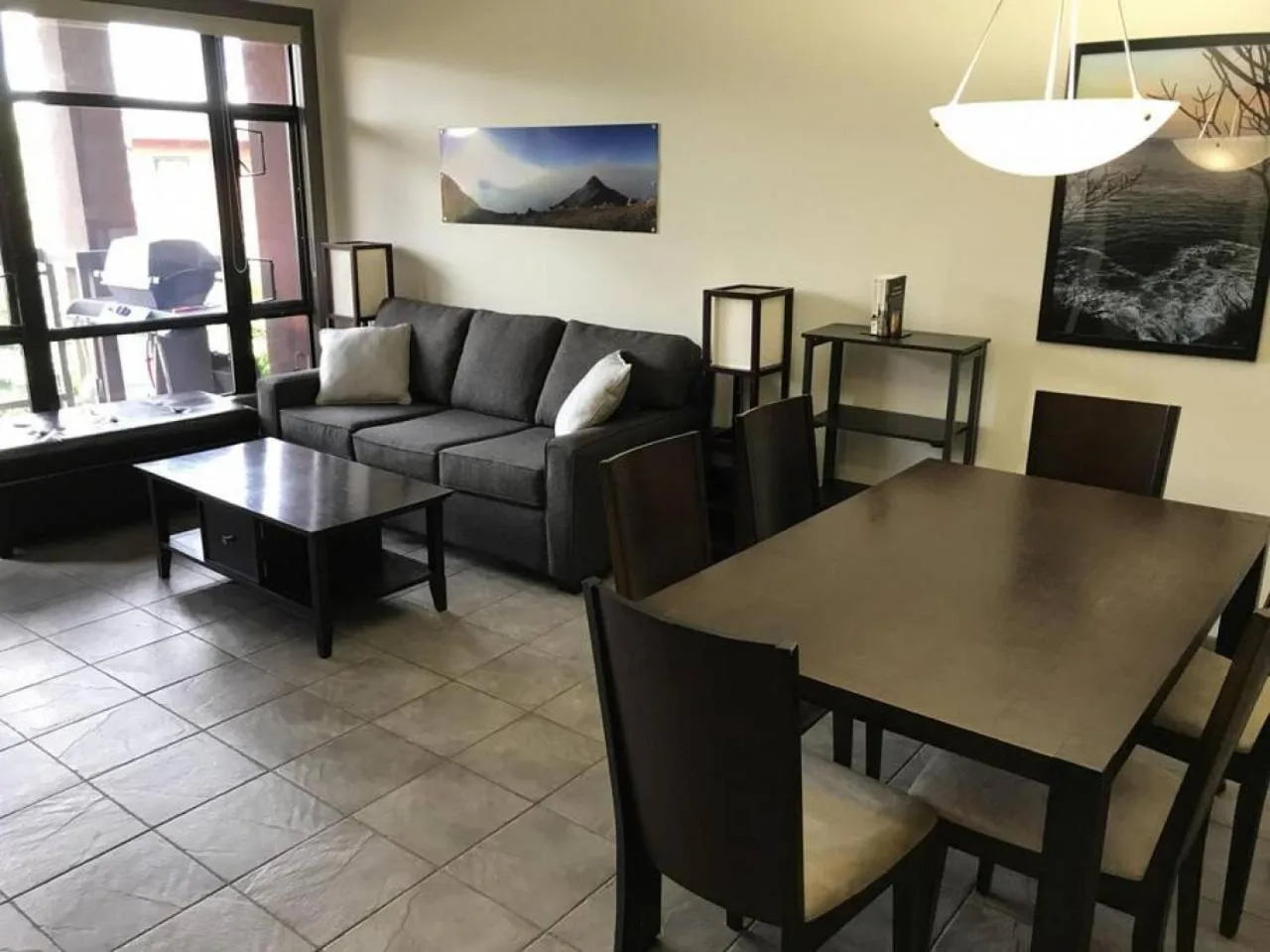 Upper Floor w Courtyard View 550