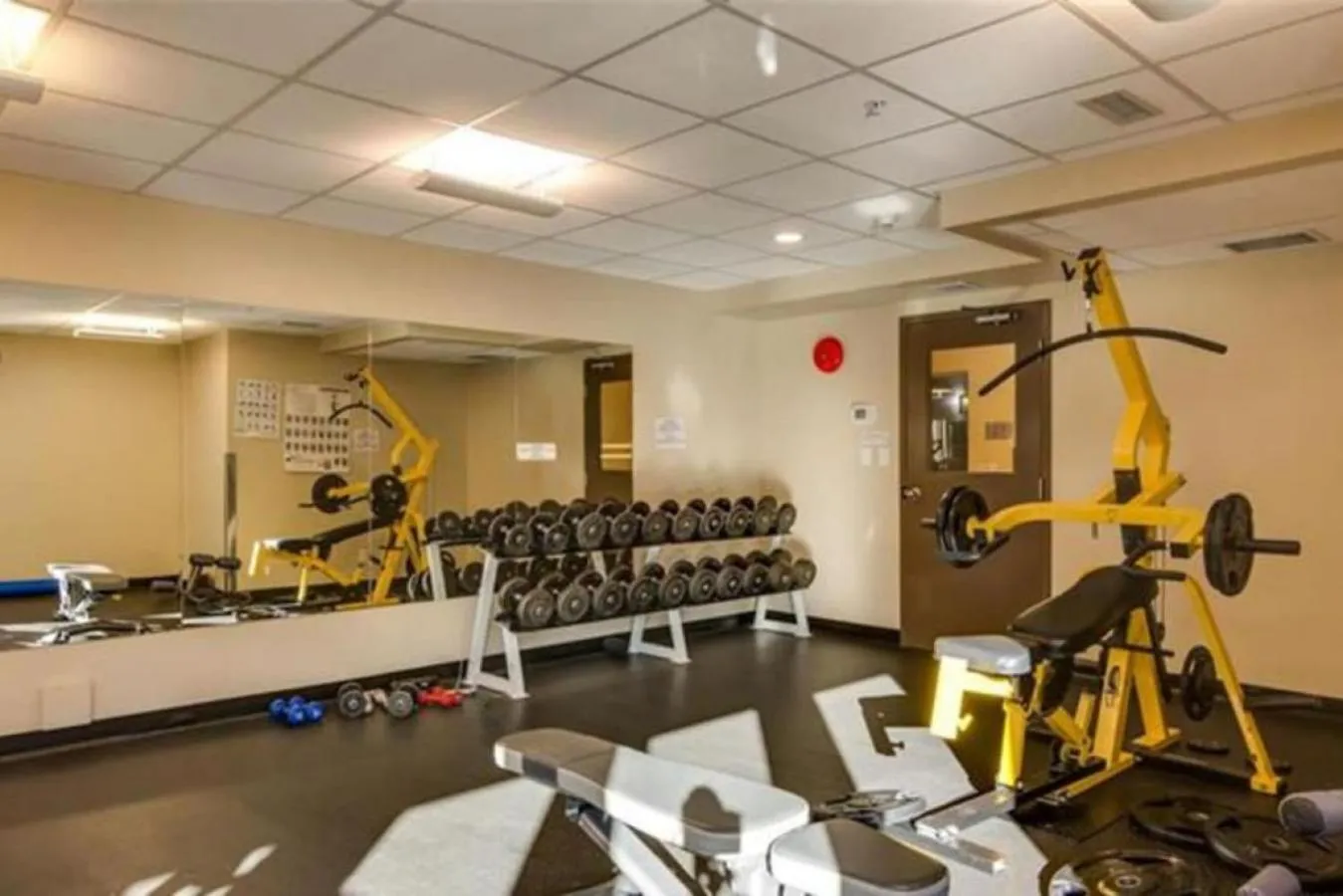 Upper Floor w Courtyard View 550