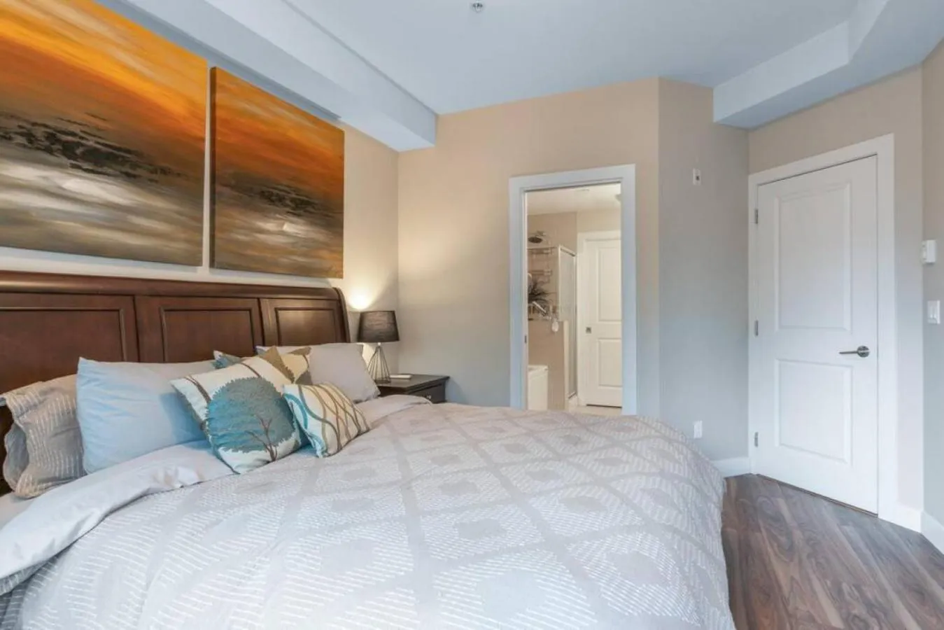 Bed in Fabulous Condo at Five Star Resort 209