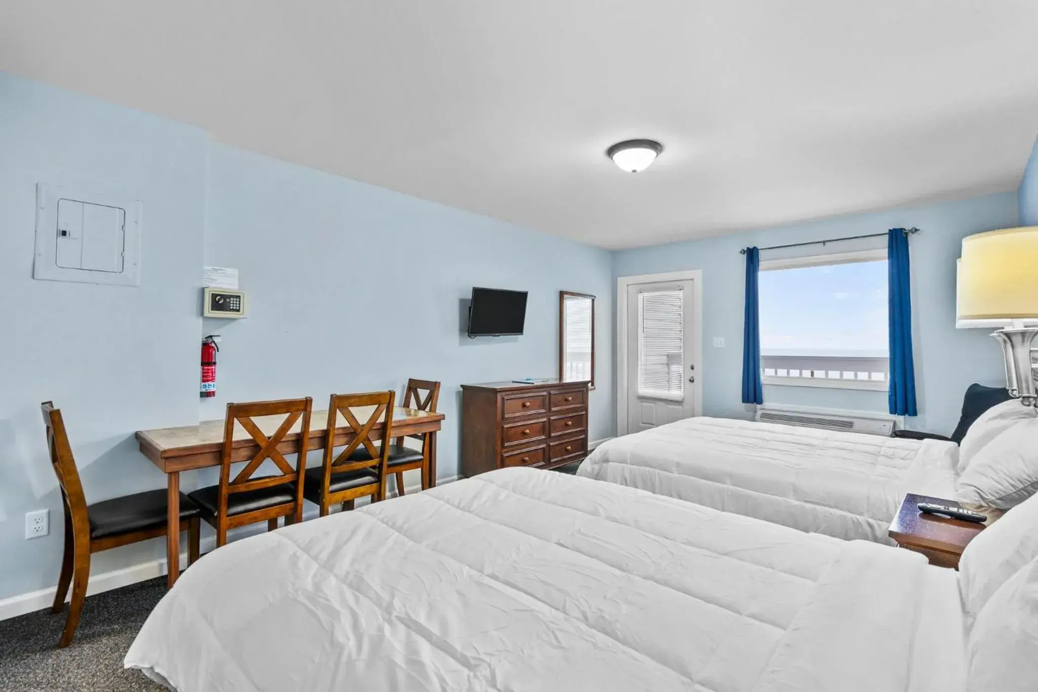 Queen Room with Two Queen Beds in The Sand Dunes Queen Room with Two Queen Beds in The Sand Dunes