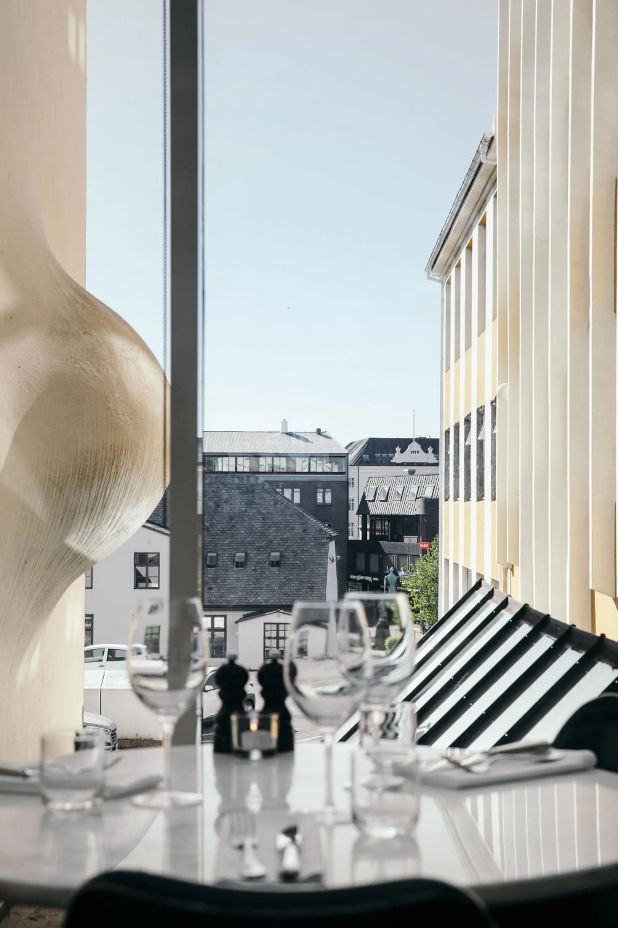 Day in 101 Hotel, a Member of Design Hotels