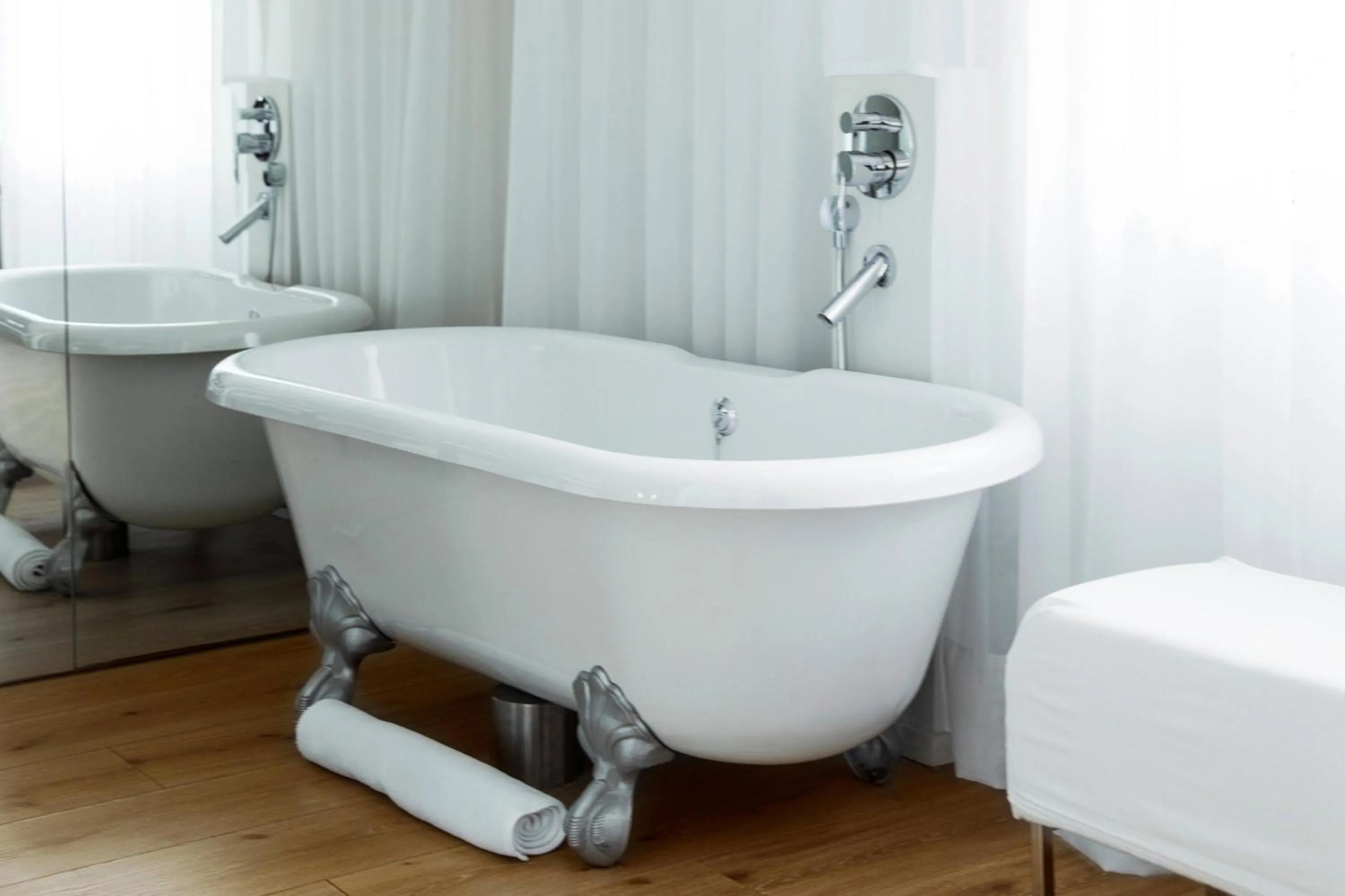 Photo of the whole room in 101 Hotel, a Member of Design Hotels