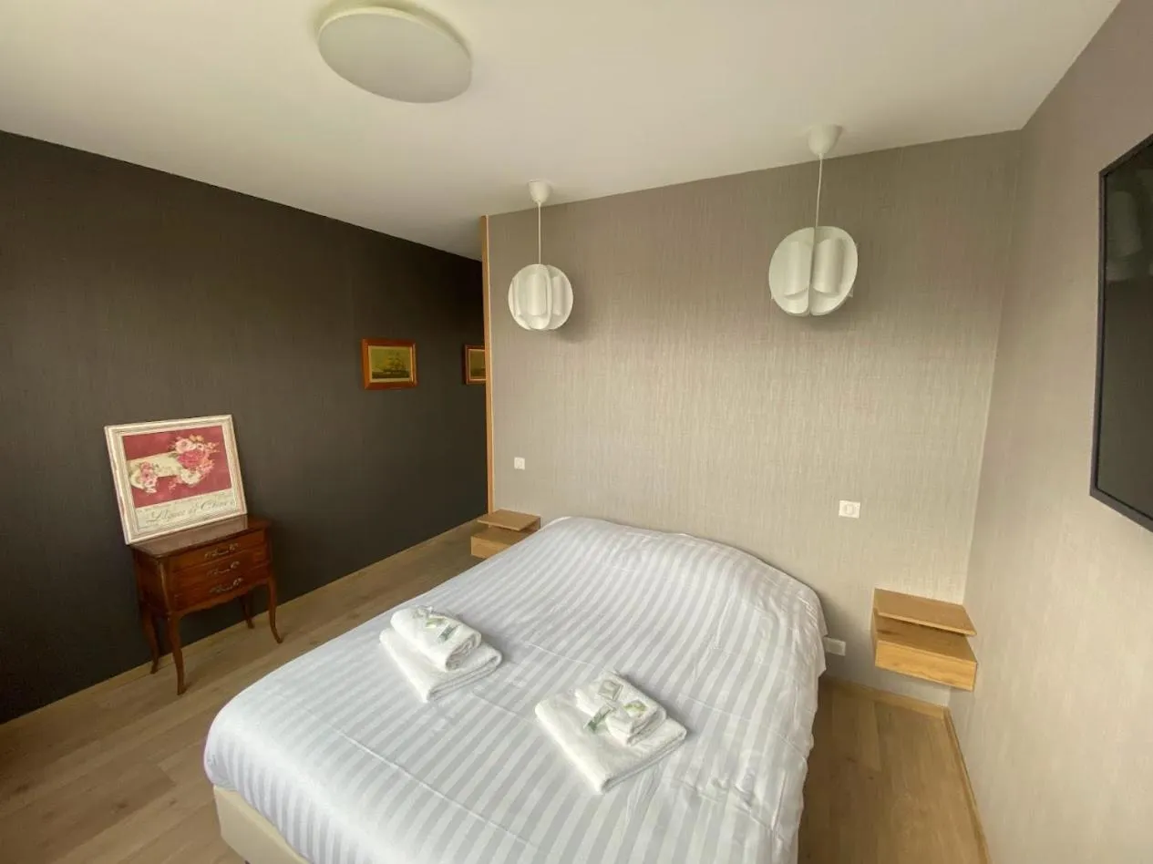 Bed in Parc Beausejour Aparthotel