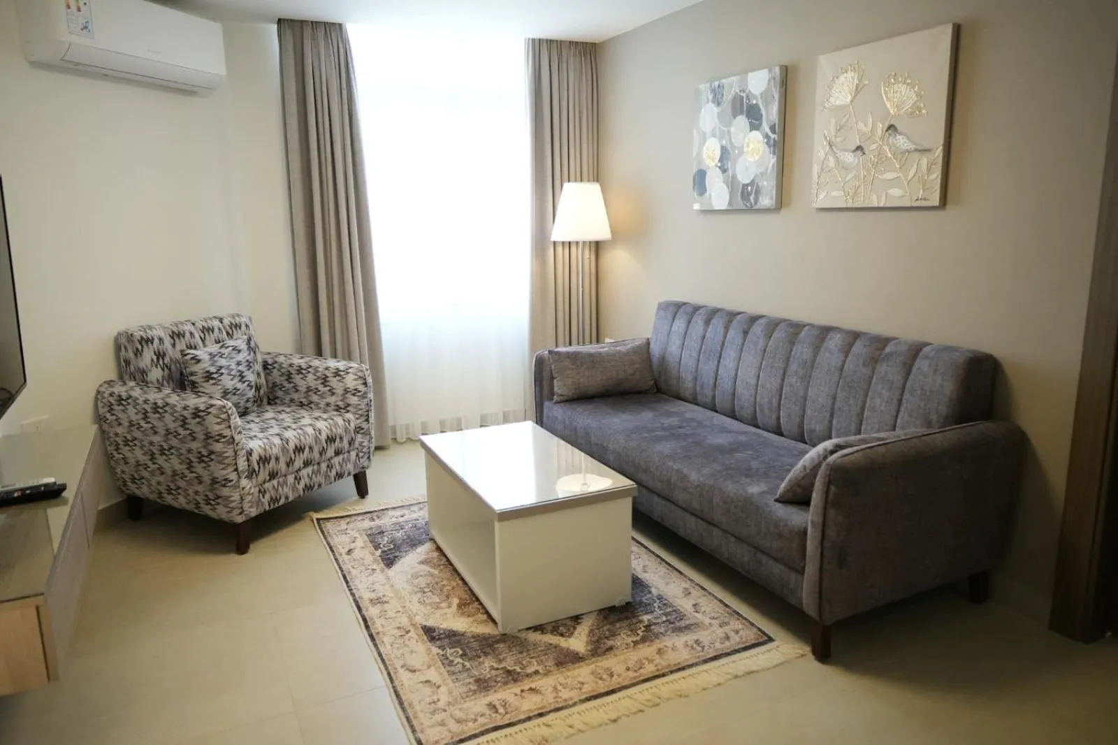 Living room in Red Carpet Hotel & Suites