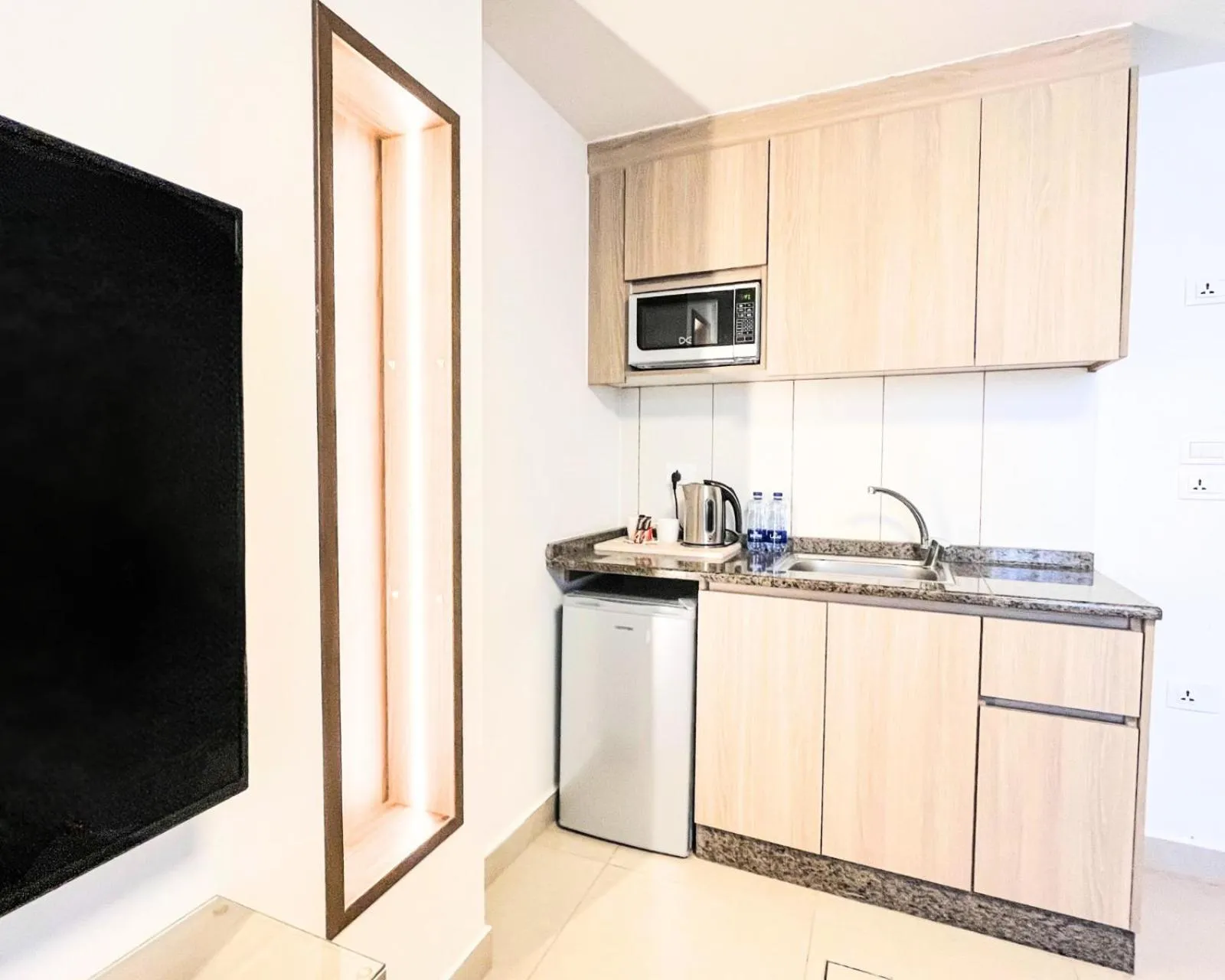 kitchen in Red Carpet Hotel & Suites