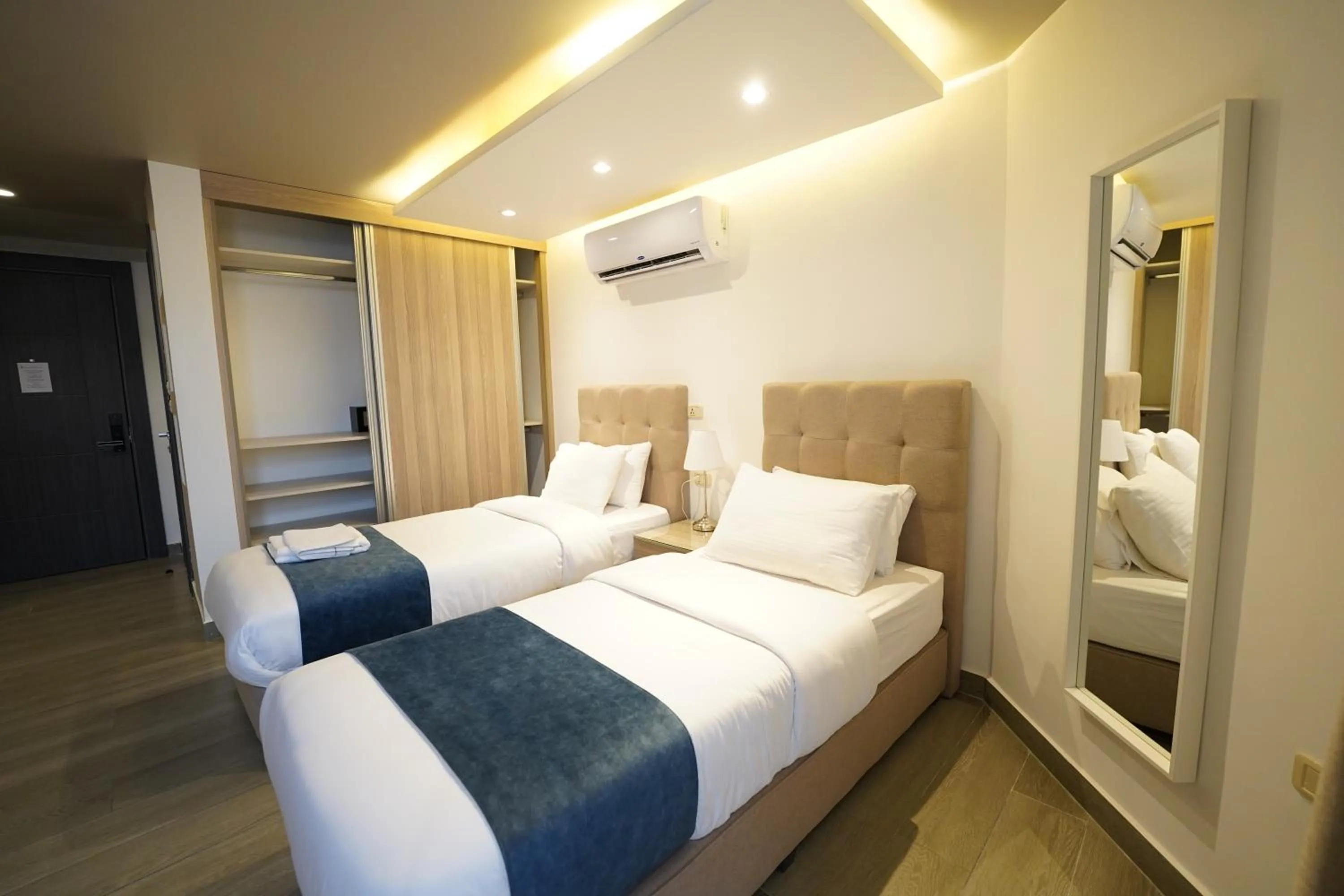 Bedroom, Bed in Red Carpet Hotel & Suites