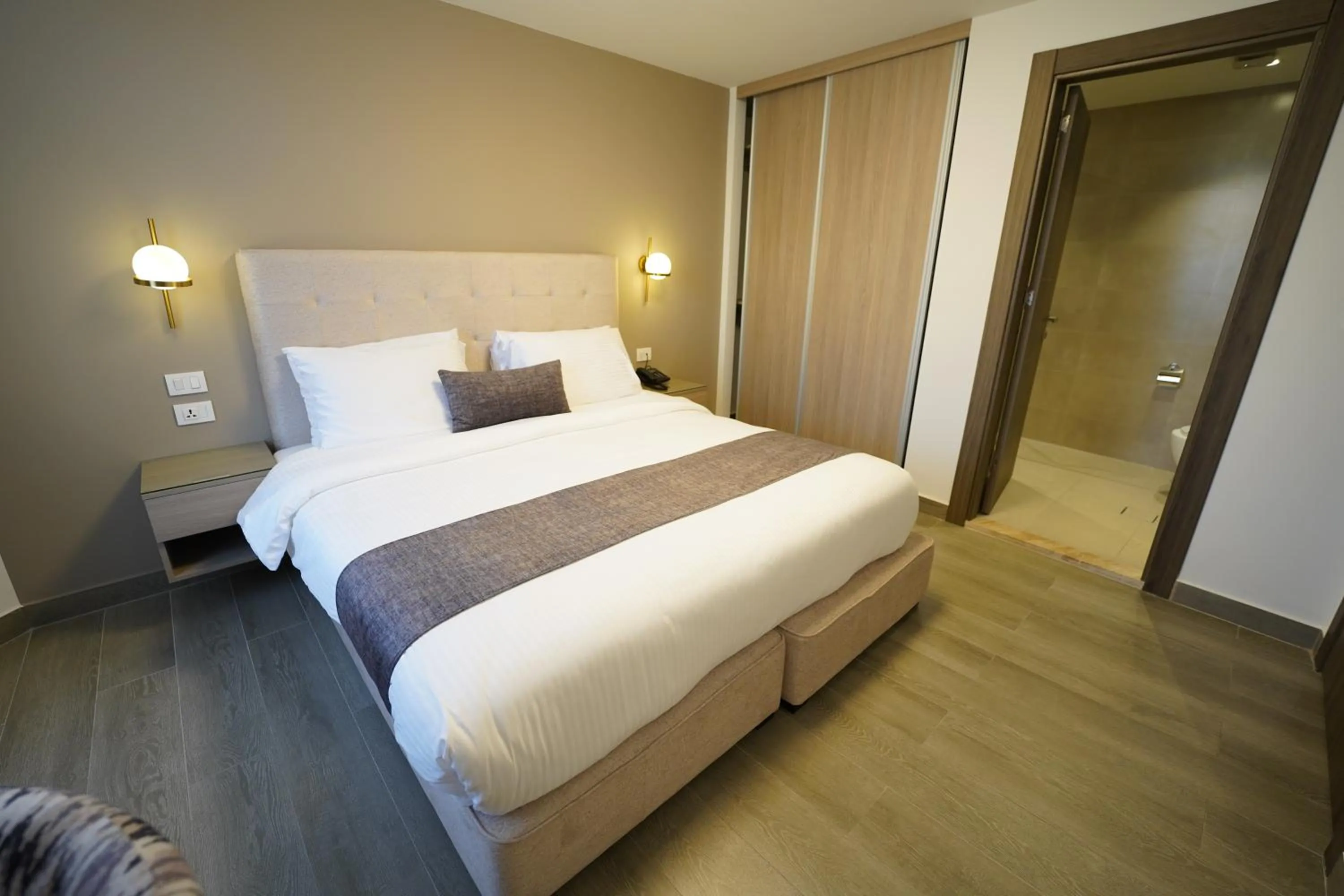 Bedroom, Bed in Red Carpet Hotel & Suites