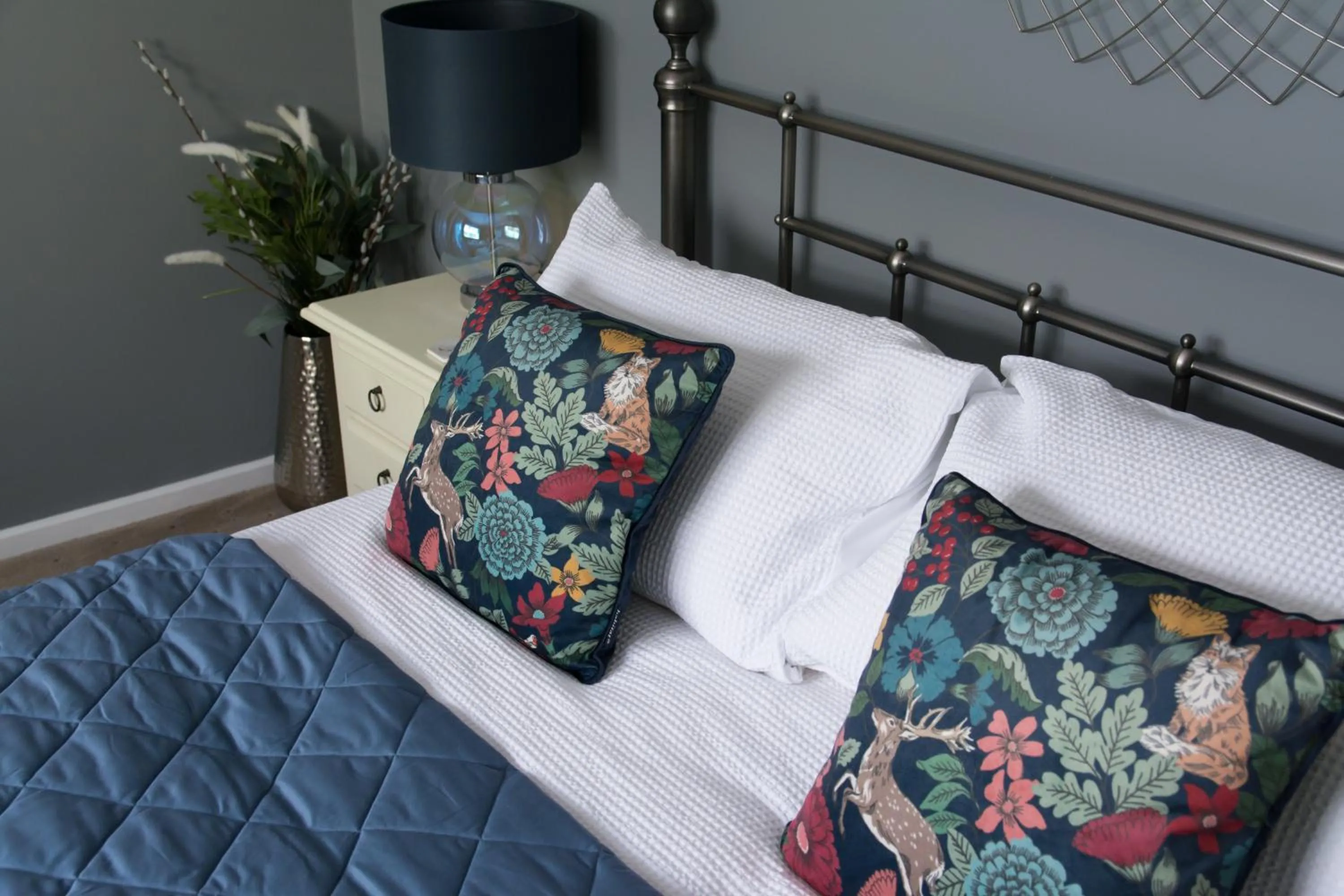 Bed in Luxury Self Catering in Colchester with Free EV point