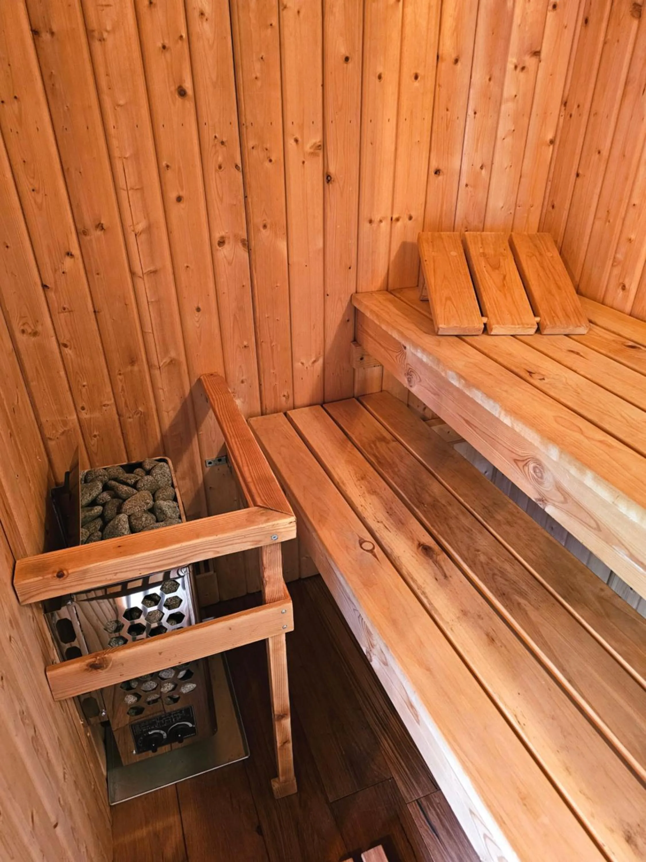 Spa and wellness centre/facilities in Luxury Self Catering in Colchester with Free EV point