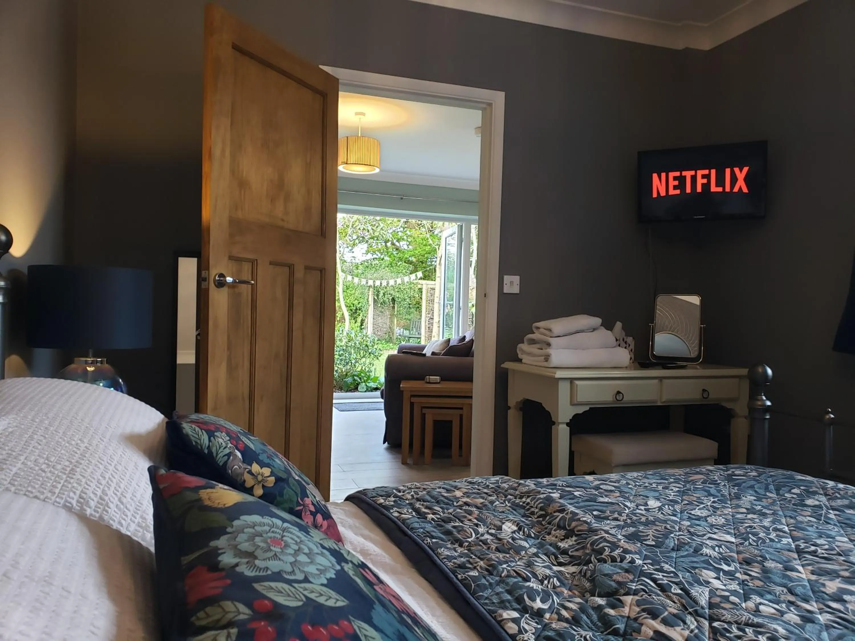 Bed in Luxury Self Catering in Colchester with Free EV point