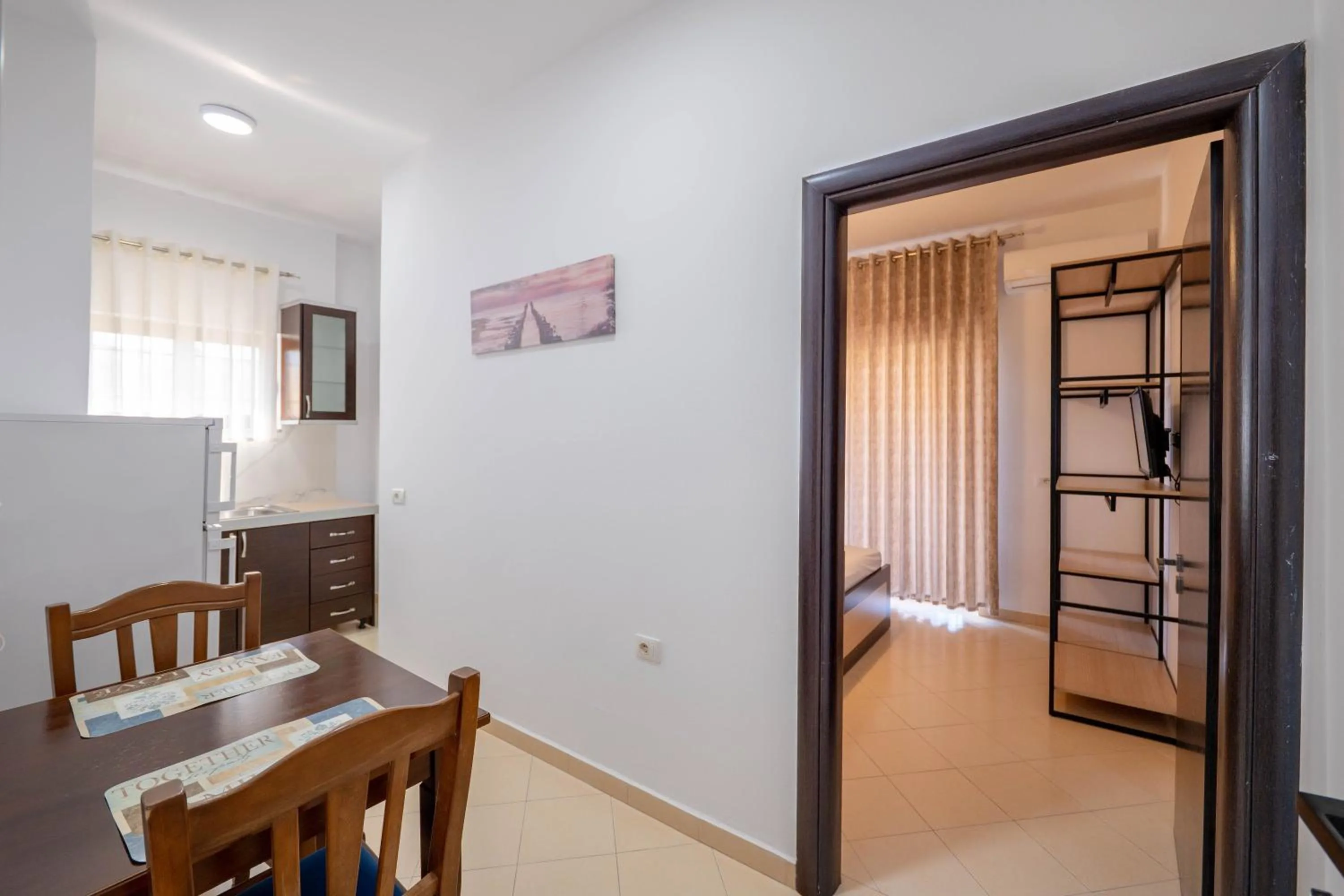 Ergys Apartments